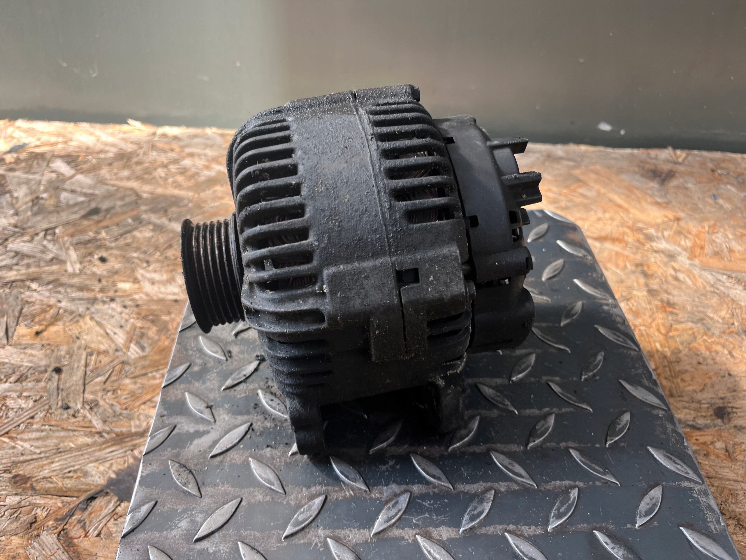 ALTERNATOR AUDI A6-C6 059903015R