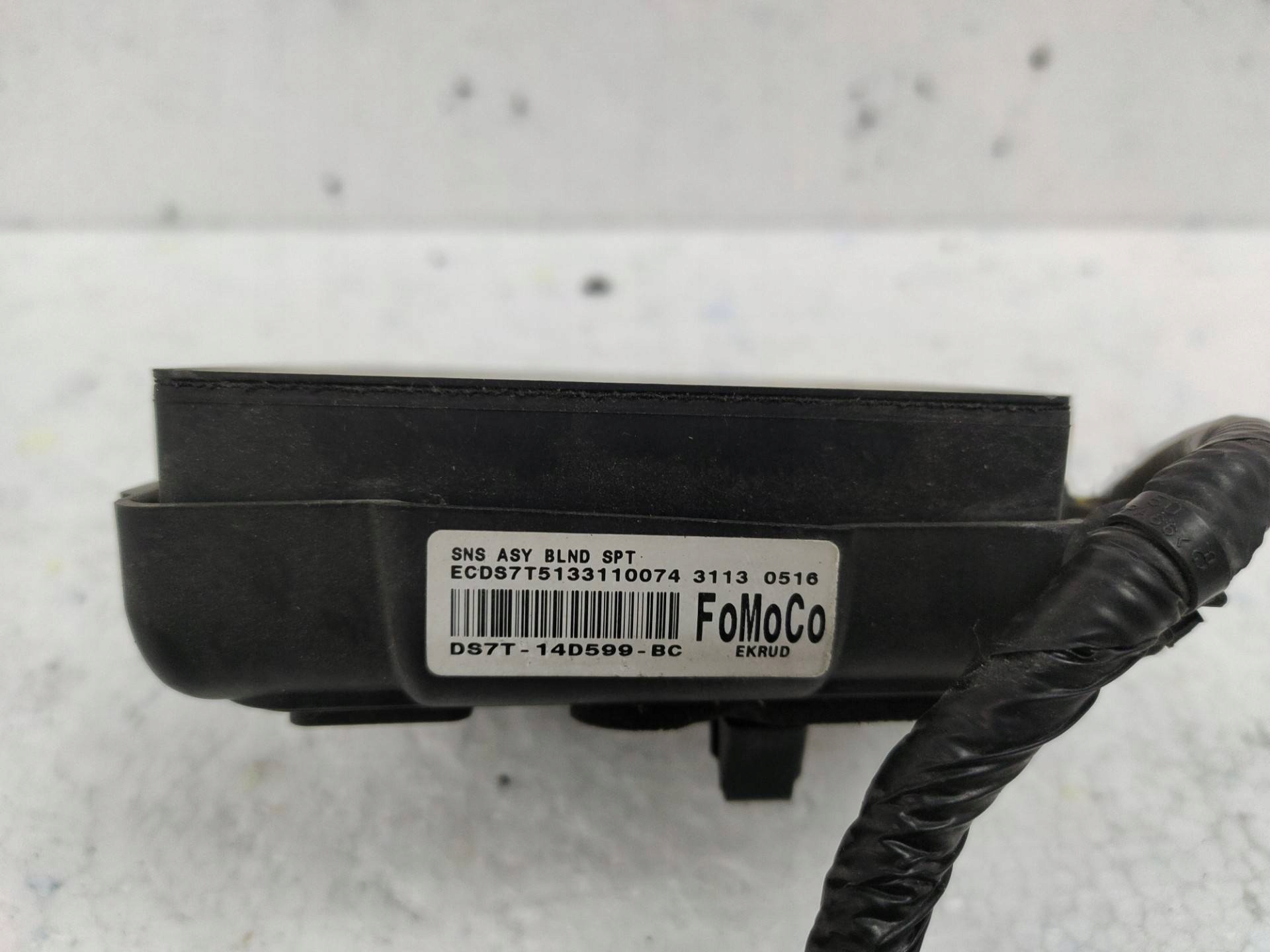 Sensor martwego pola Ford Fusion USA 2 2014 DS7T-14D599-BC