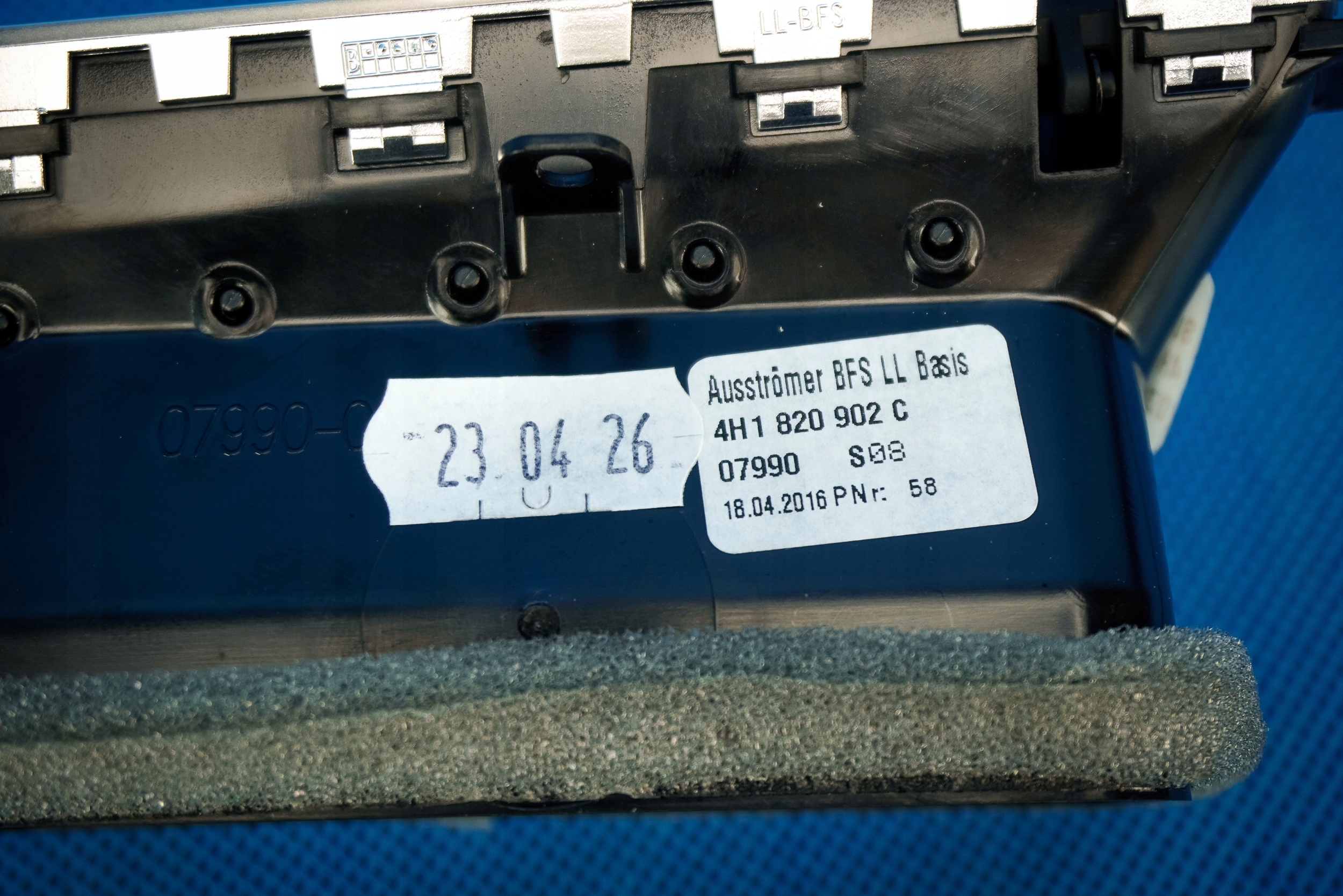 grid air conditioning devices air Audi A8 S8 4H 4H1820902C