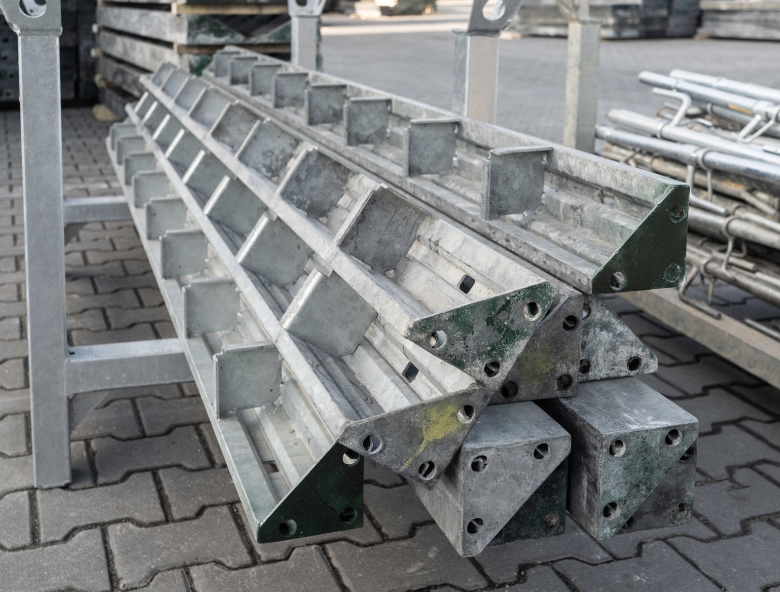 BAUTEKK Narożnik przegubowy Szalunki 8x8x90mm Marka Baukrane