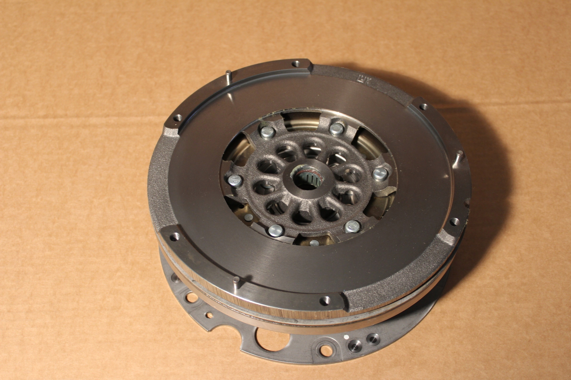 Двомасове колесо зчеплення Audi 0cs105266f