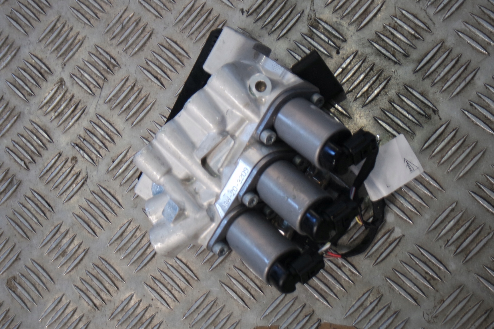 992411851 992972357 - РАСПРЕДЕЛИТЕЛЬНЫЙ БЛОК ДИНАМИЧЕСКОГО КЛАПАНА PORSCHE 992