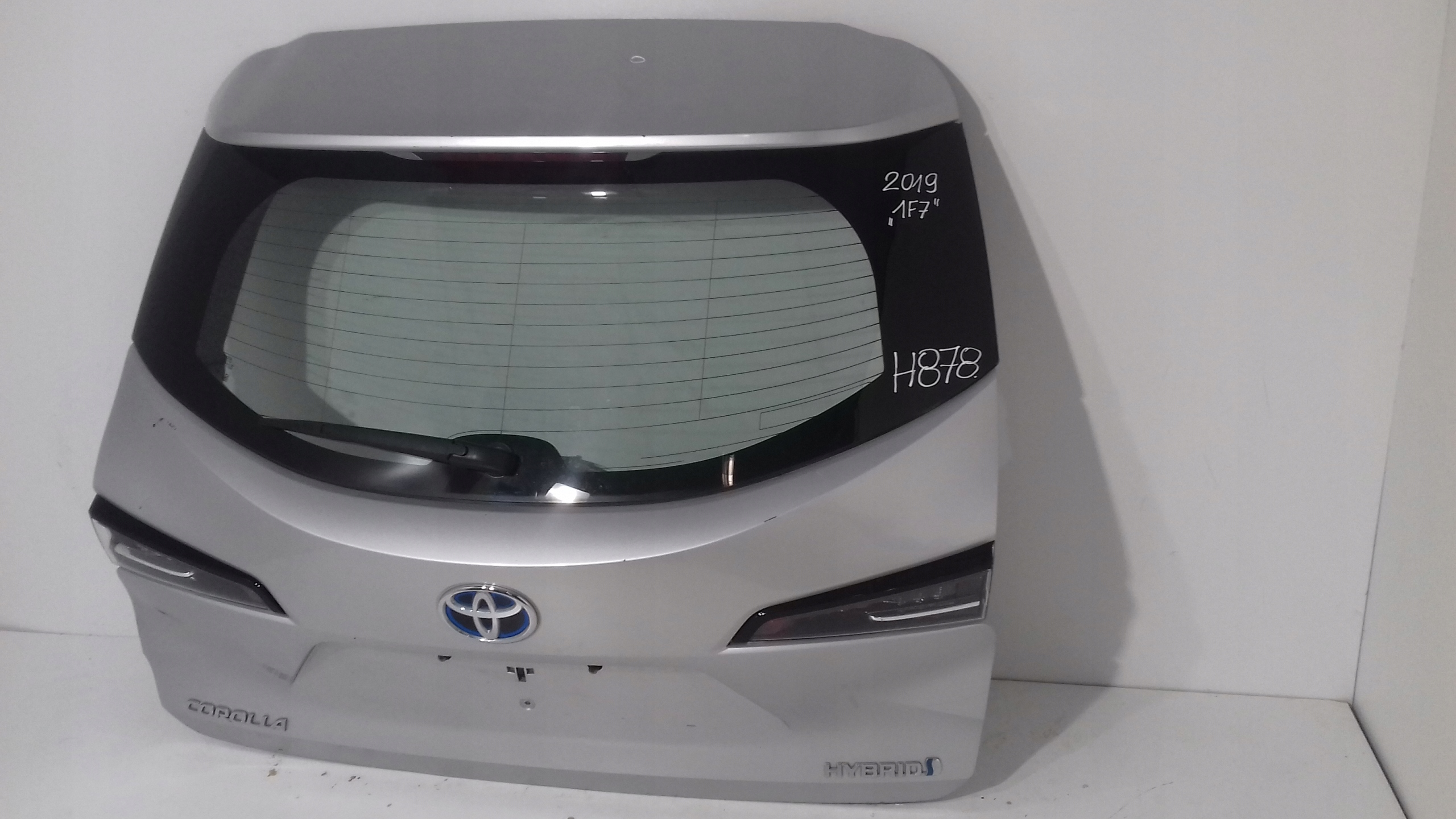 boot doors TOYOTA COROLLA E21 1F7 KOMBI (H787) SREBRNA rear part
