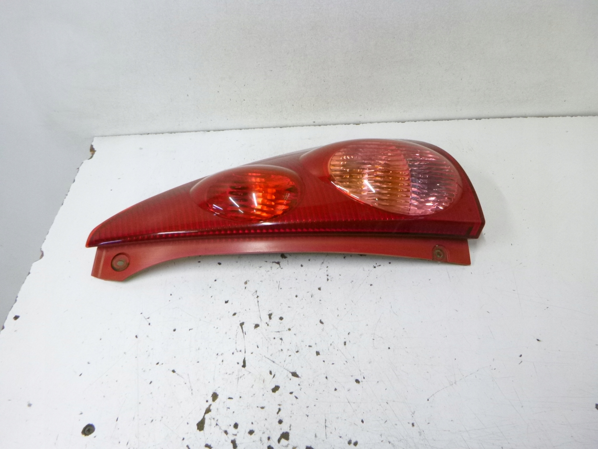 light rear part + wklad Peugeot 107 2006r.
