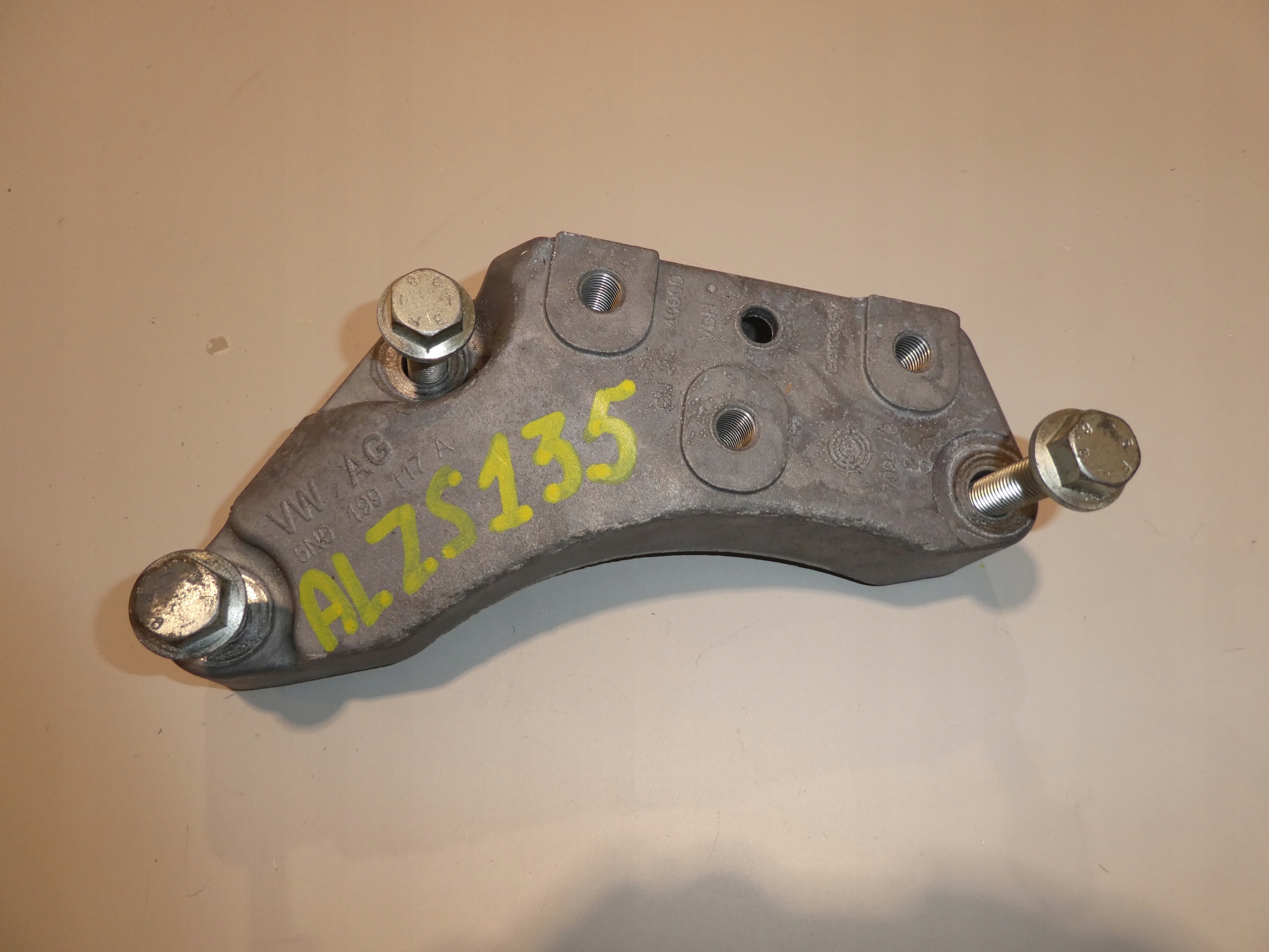 support gearboxes 5N0199117A VW SEAT SKODA