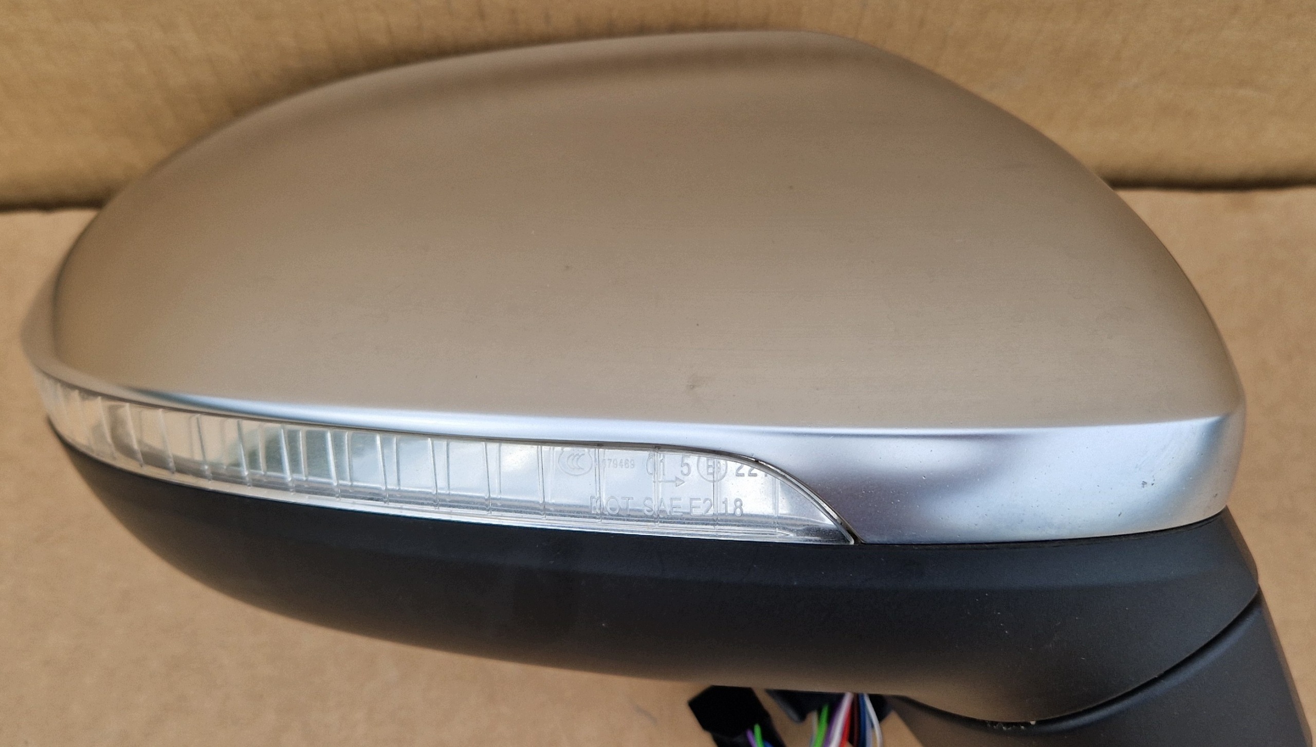 mirror VW ARTEON W colour ALU CHROM 13 PIN as new