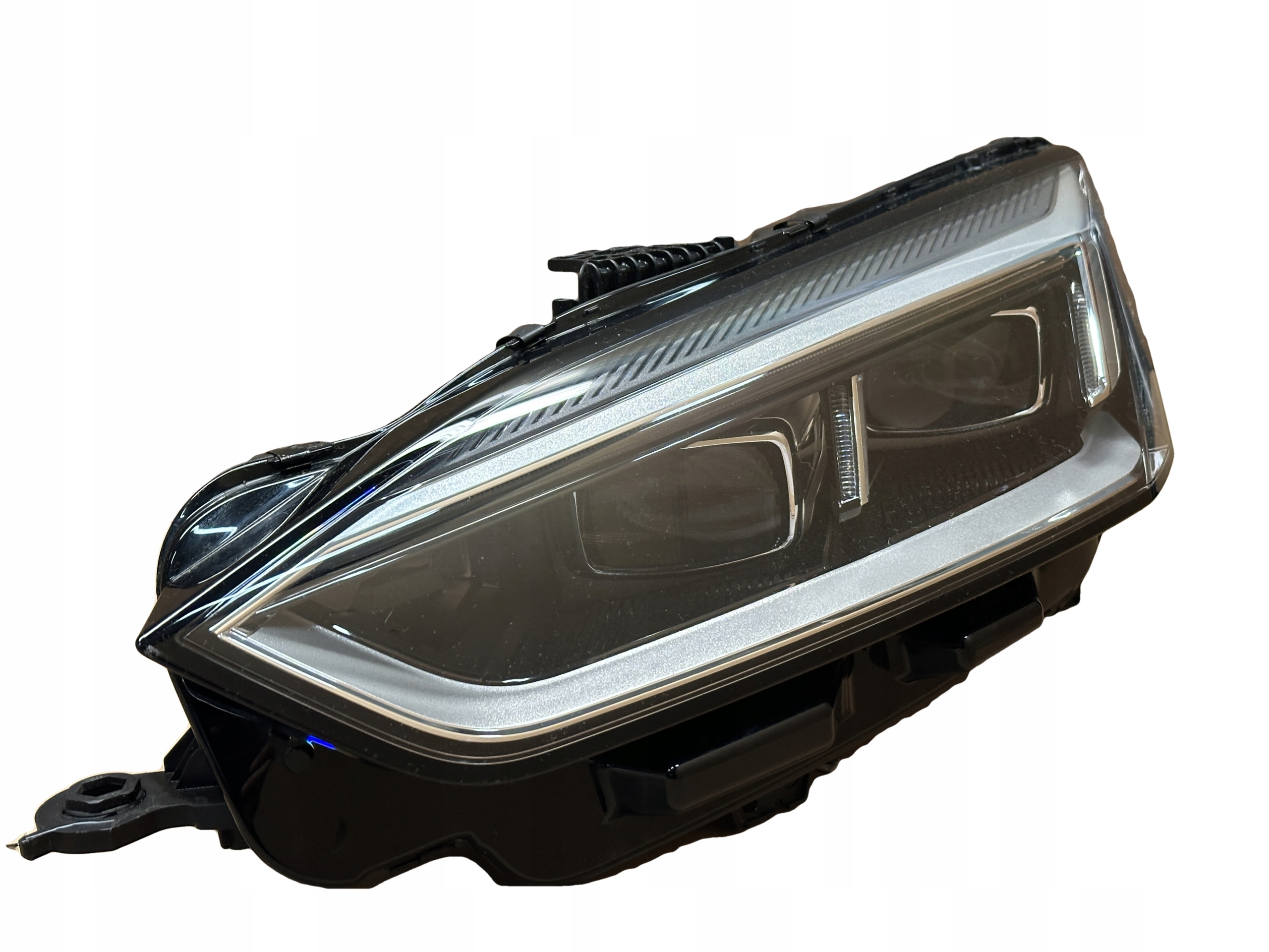 AUDI A5 8W light left front MATRIX 8W6941035E
