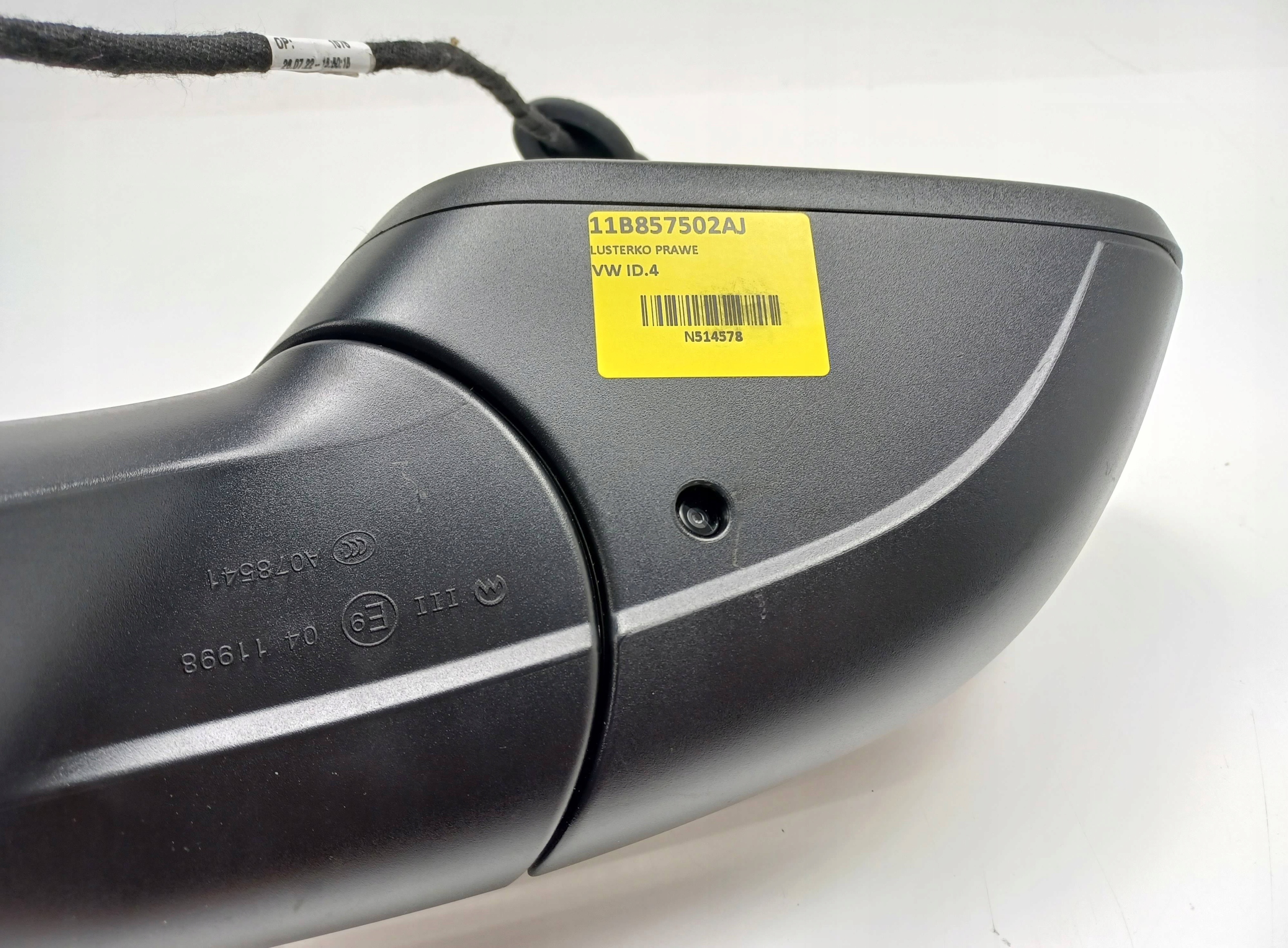 NOWE ORG LUSTERKO PRAWE VW ID.4 KAMERA 9 PIN Jakość części (zgodnie z GVO) O - oryginał z logo producenta pojazdu (OE)