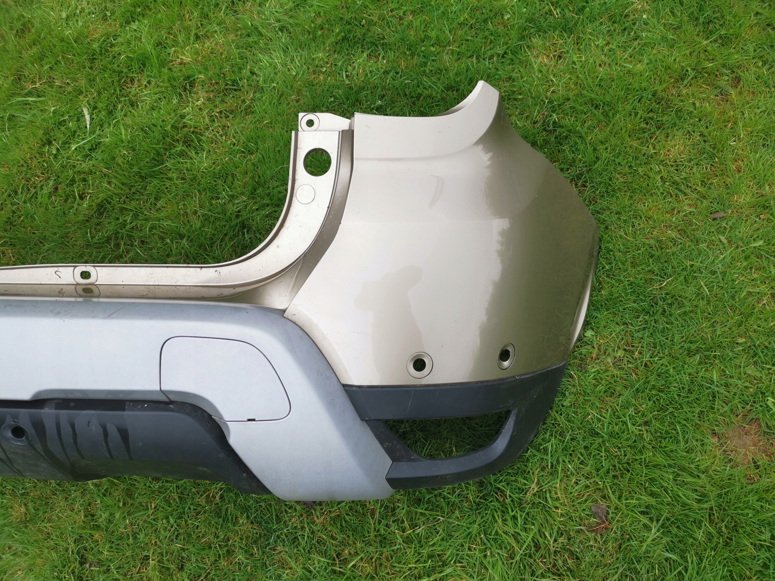 DACIA DUSTER II bumper rear part rear 850222027R pdc