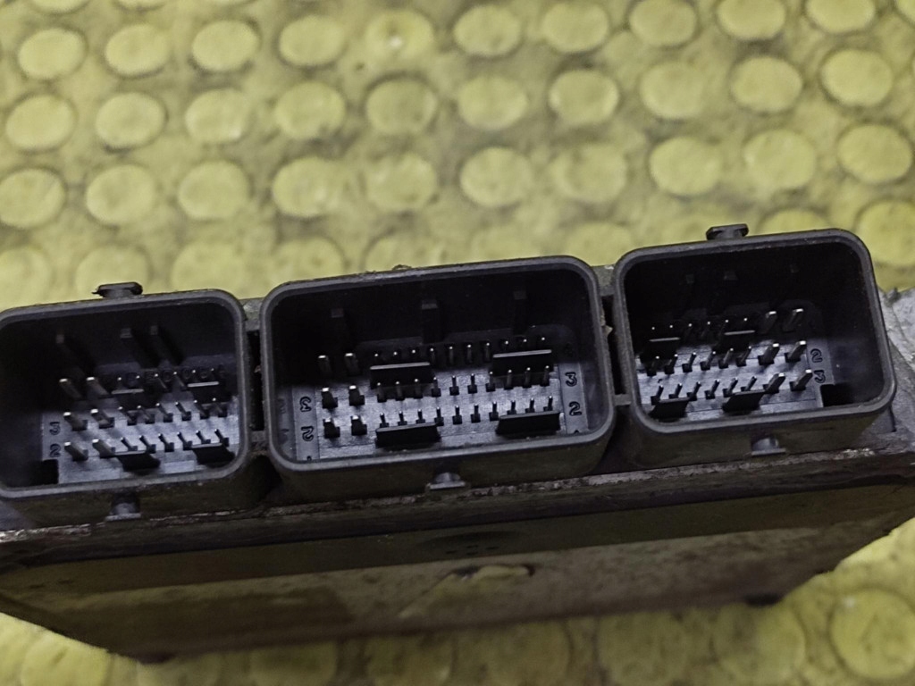 PEUGEOT 206 1.4 control unit of the engine 9644925780