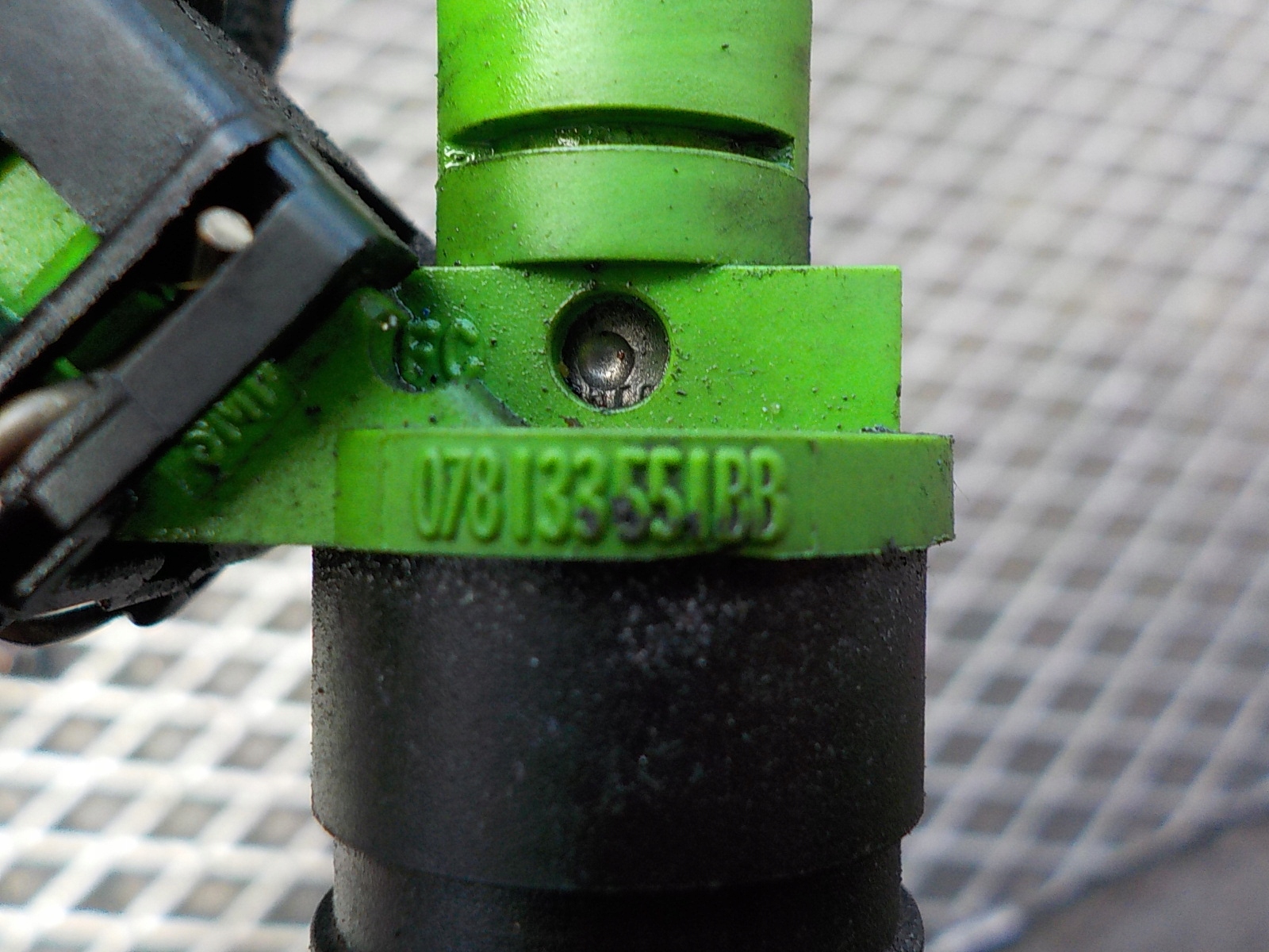 AUDI A6 C5 2.4 V6 B injector 078133551BB