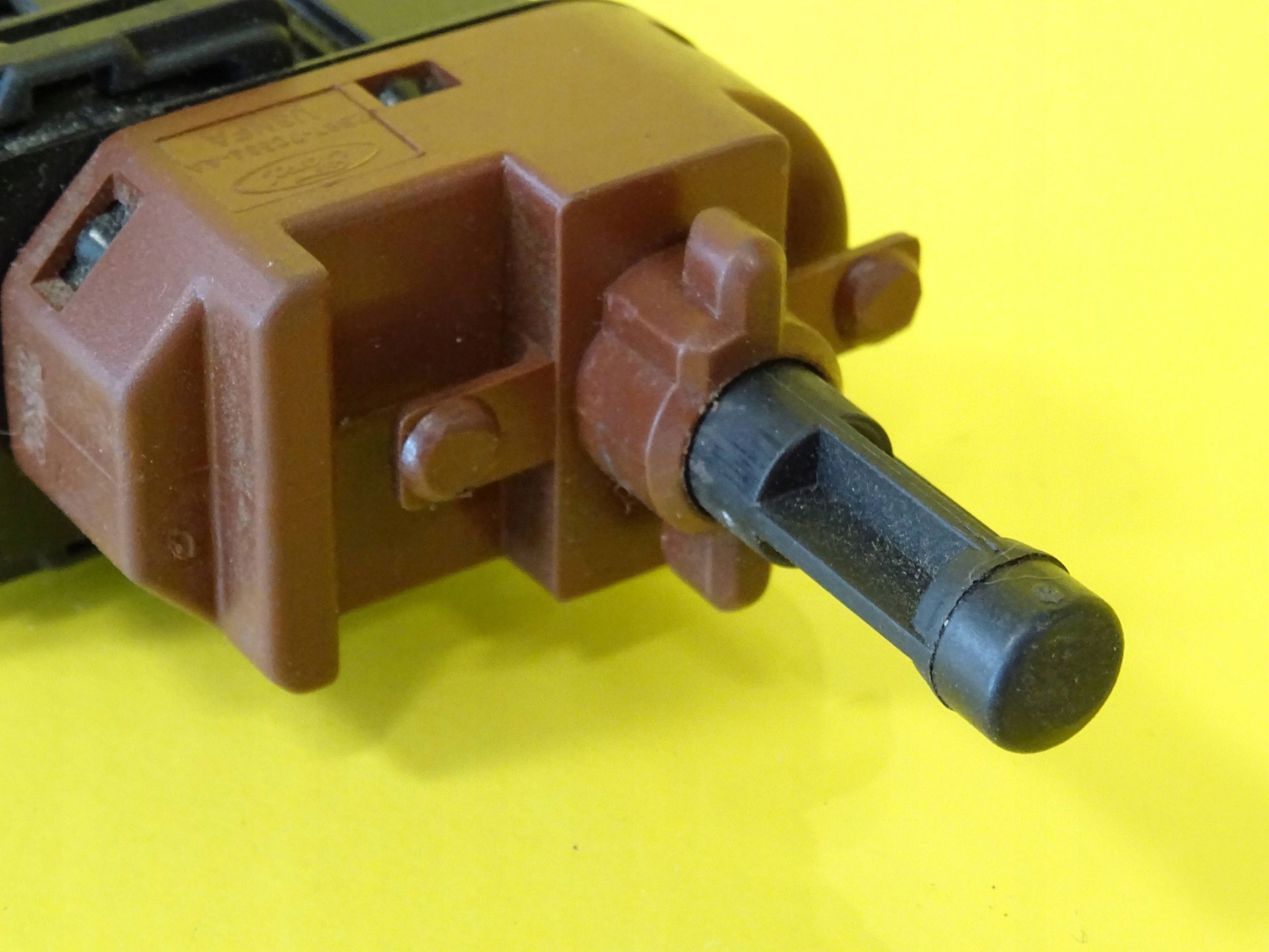 Sensor der Kupplung FORD FIESTA 2S6T-7C534-AA
