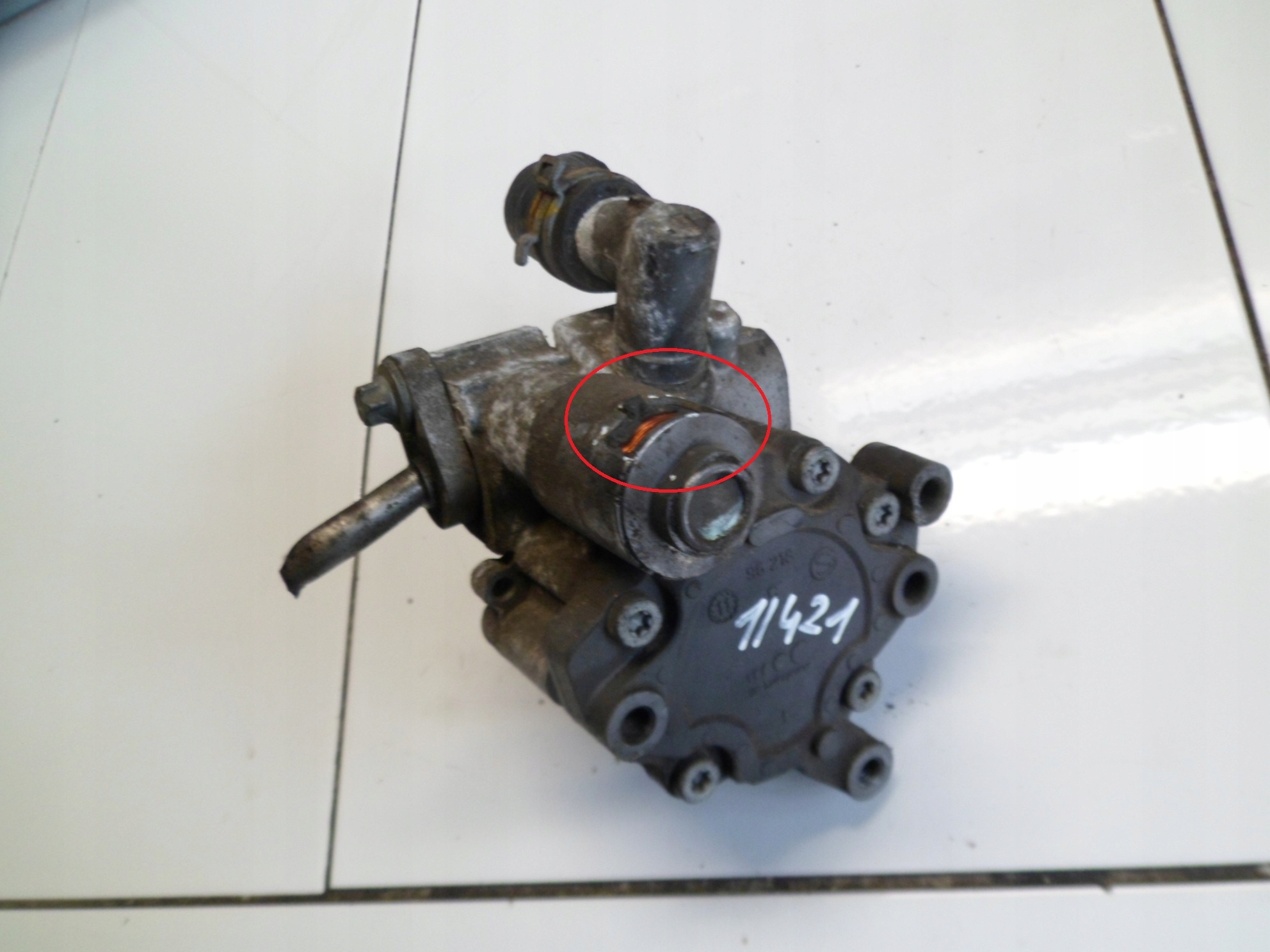 MERCEDES C W204 1.8CGI 2010 271.820 servo pump A0064667601