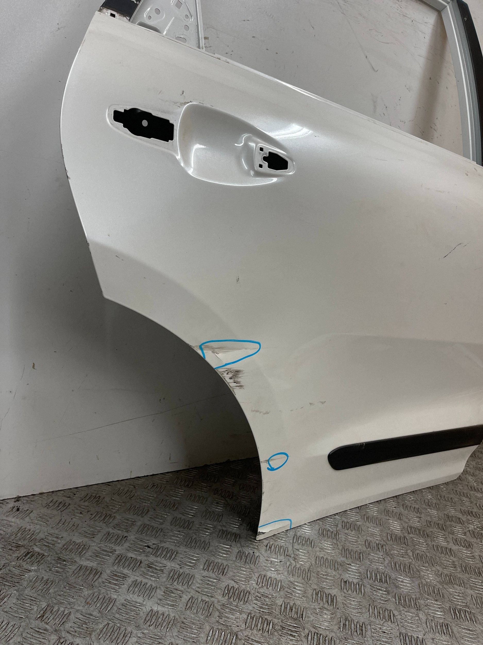 door rear part rear. right right KIA NIRO and 16