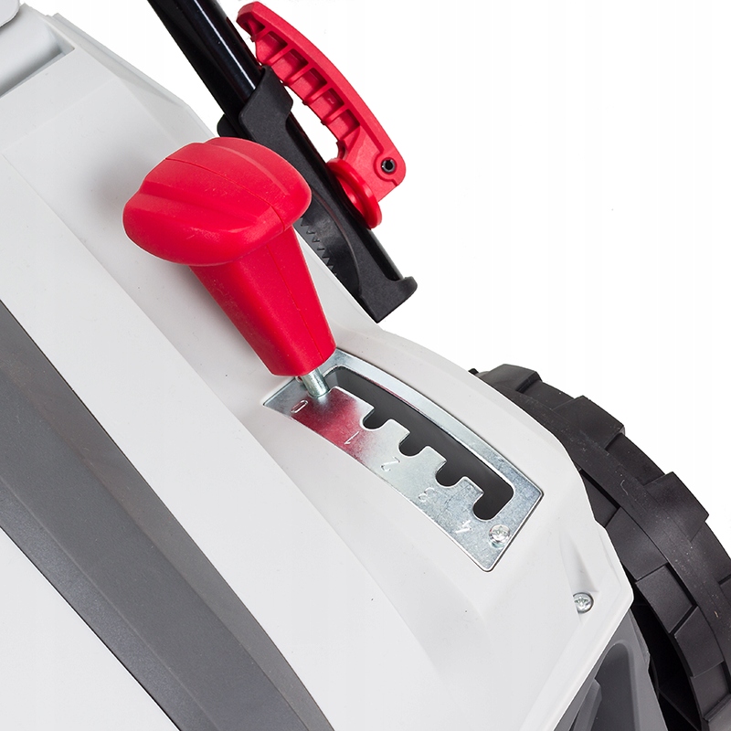 NAC AERATOR ELEKTRYCZNY AREATOR WERTYKULATOR 3W1 1800W 2 WAŁKI SCE180-W Głębokość robocza max 13 mm