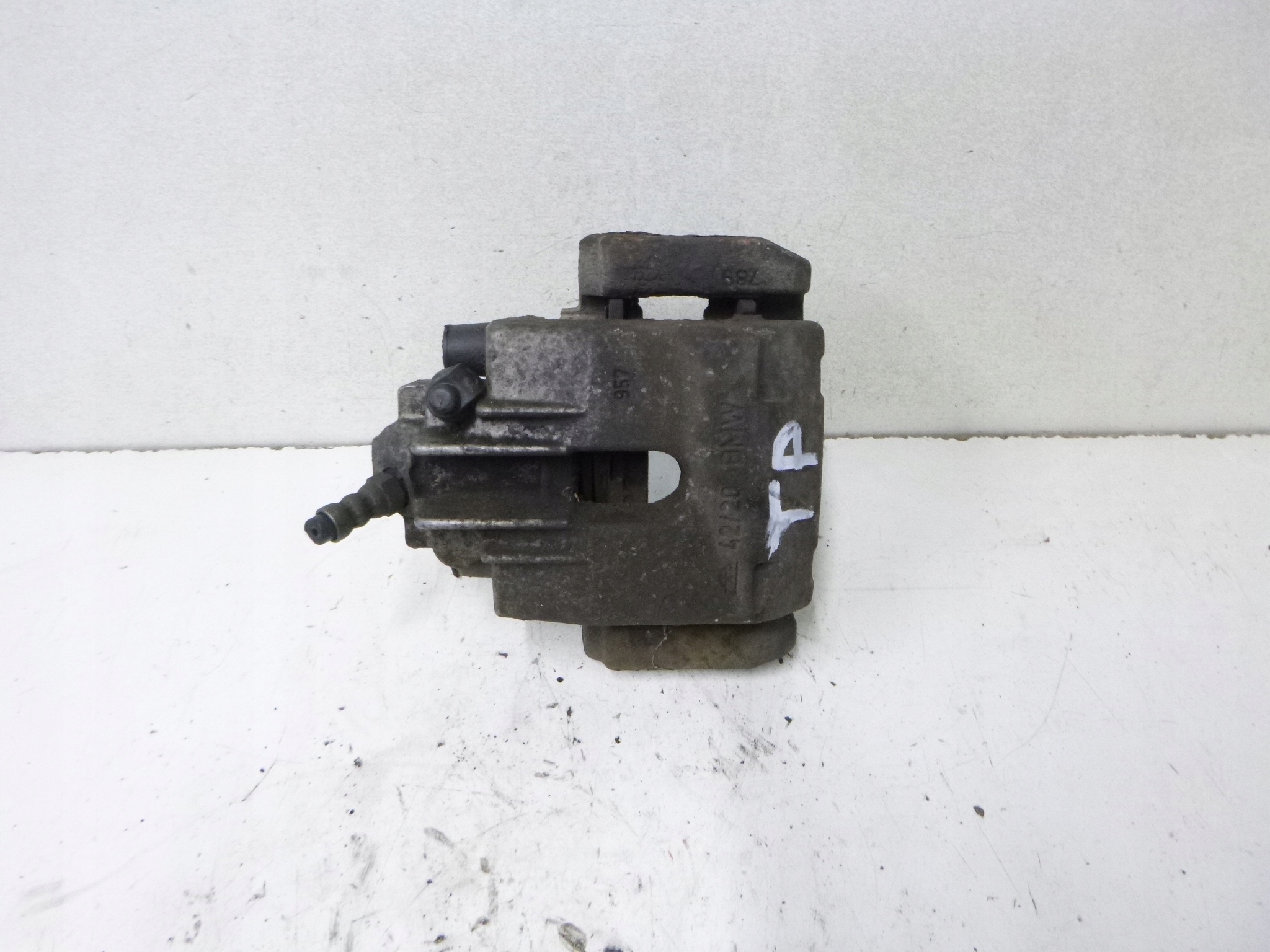 caliper brake rear part right BMW E60 E61 2.0D 42/20 05r.