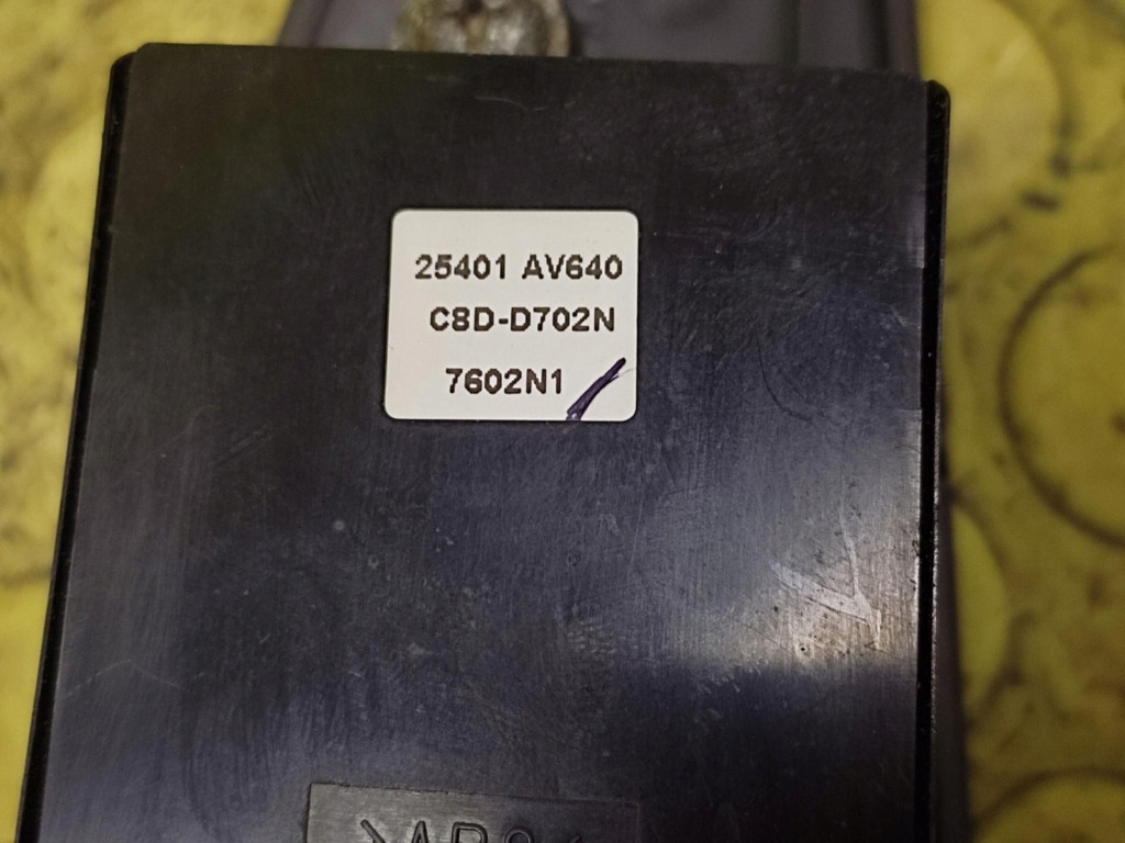 NISSAN PRIMERA P12 window control switch 25401AV640