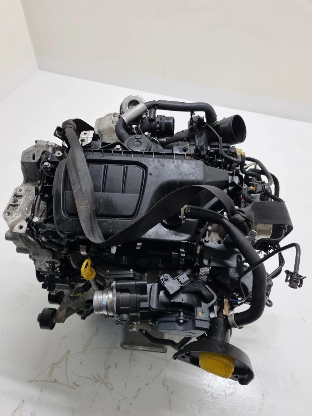 SILNIK RENAULT TRAFIC III VIVARO,NV300 1.6 R9MH415 Numer katalogowy części R9MH415