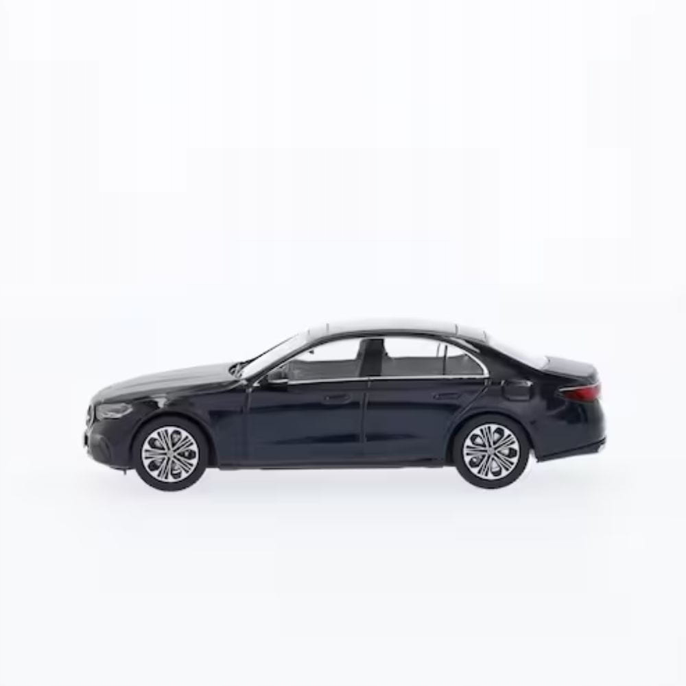MODELIK MERCEDES-BENZ E KLASA SEDAN W214 B66961117 Producent Mercedes-Benz OE
