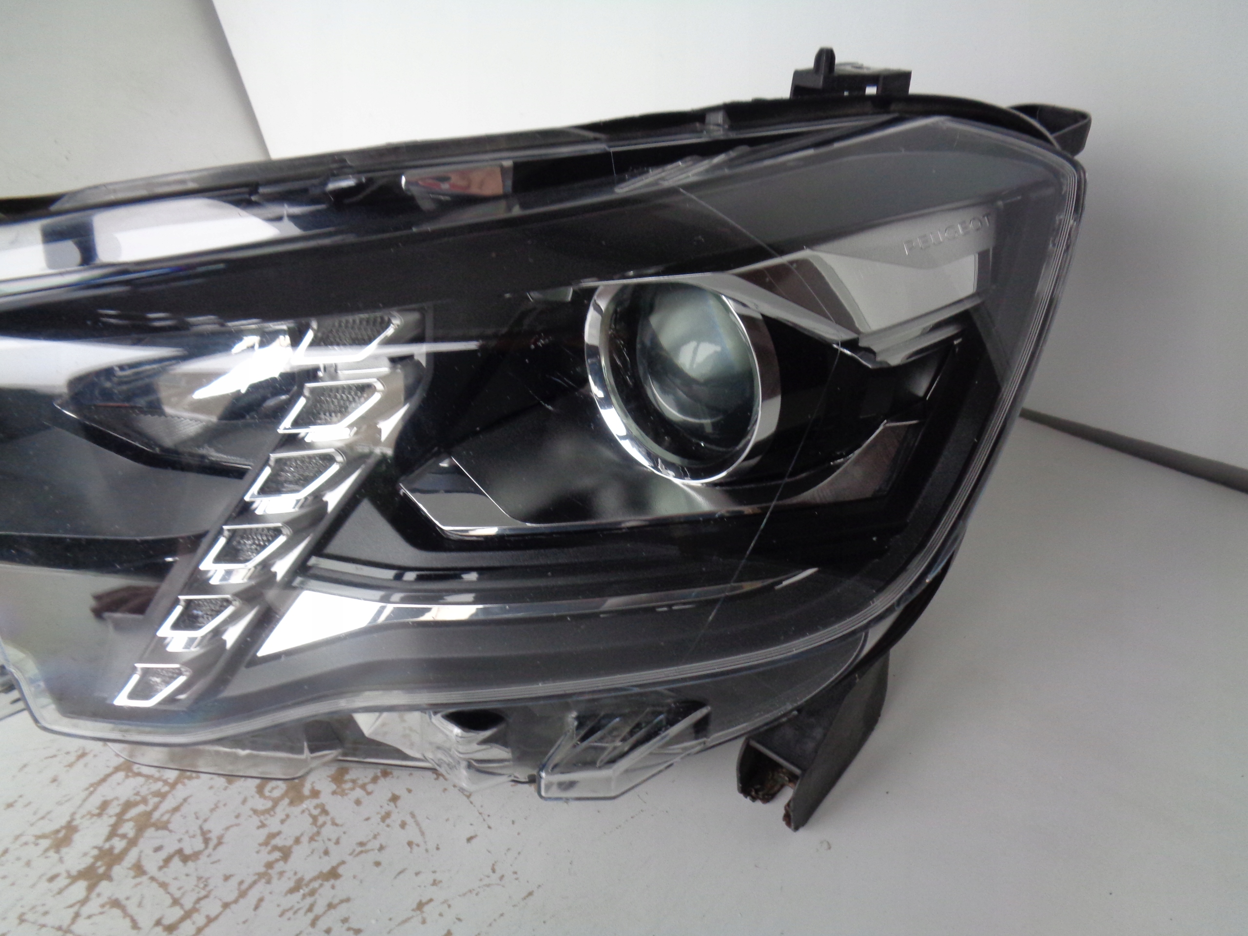 light left REFLEKTOR PEUGEOT RIFTER 18- LED
