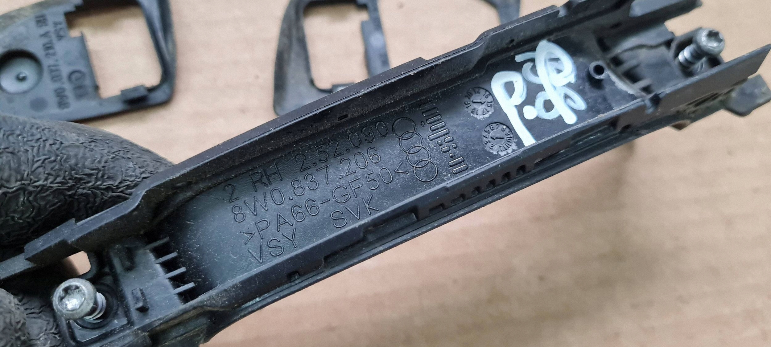 A4 B9 8W handle exterior right door 8W0837206 A5 8W