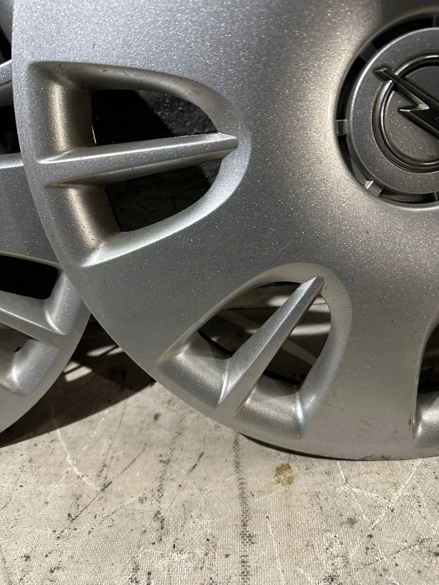decorative disc cover KOMPLET OPEL CORSA D R15 13214814