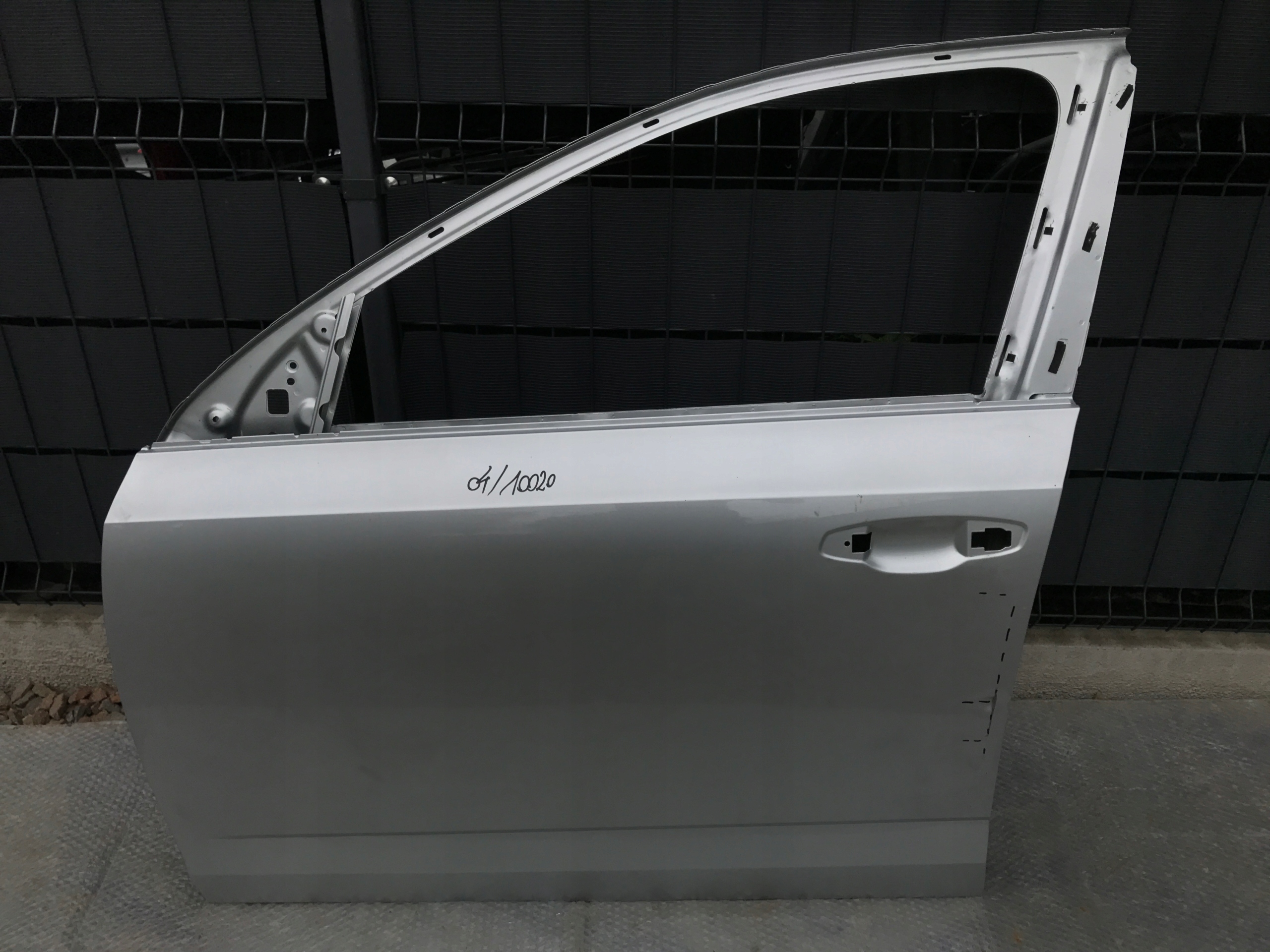 SKODA OCTAVIA 3 III 5E LEWE DRZWI PRZÓD 2012-