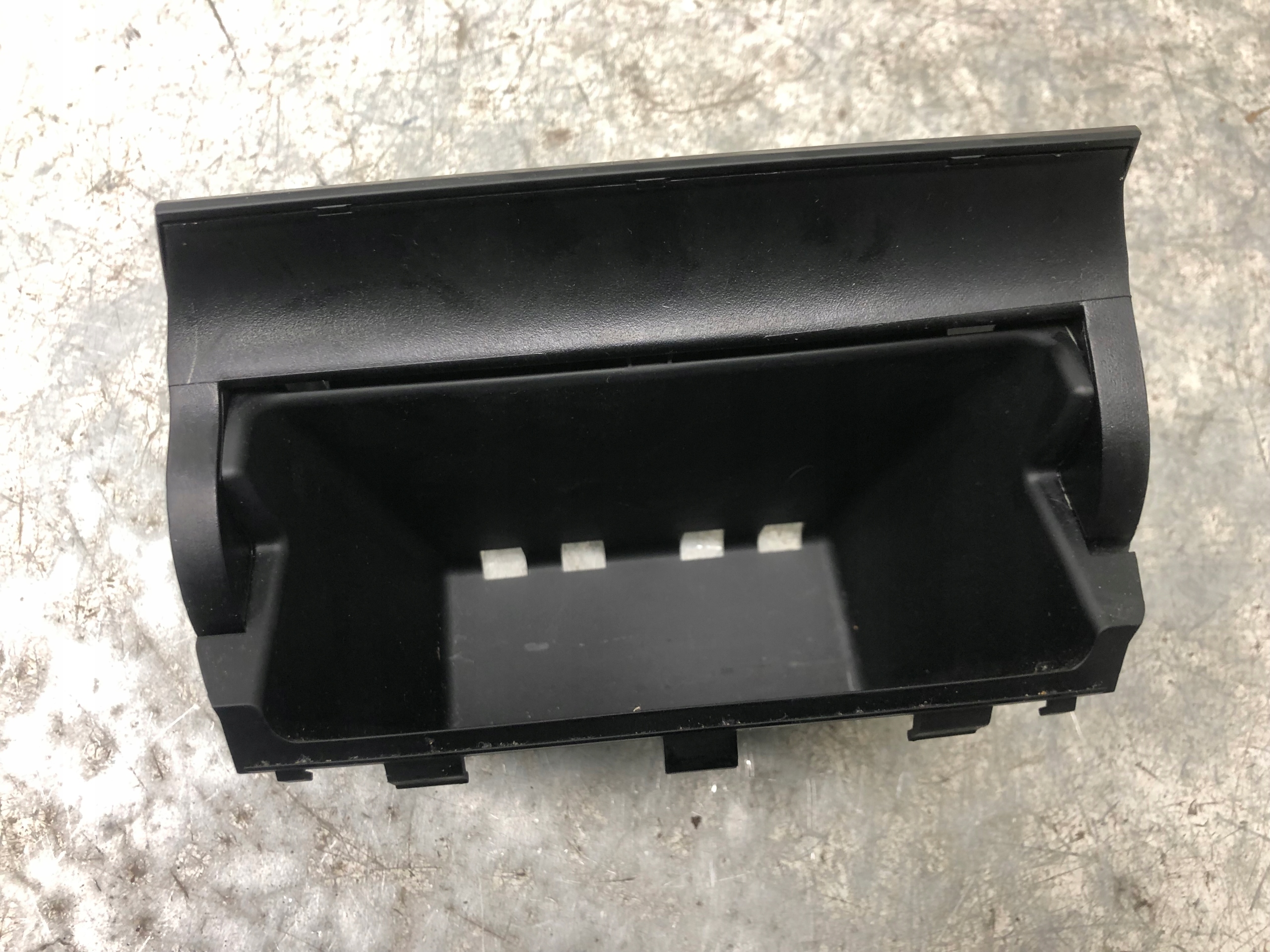 ashtray passenger compartment SEAT LEON III HB 5F1863077B