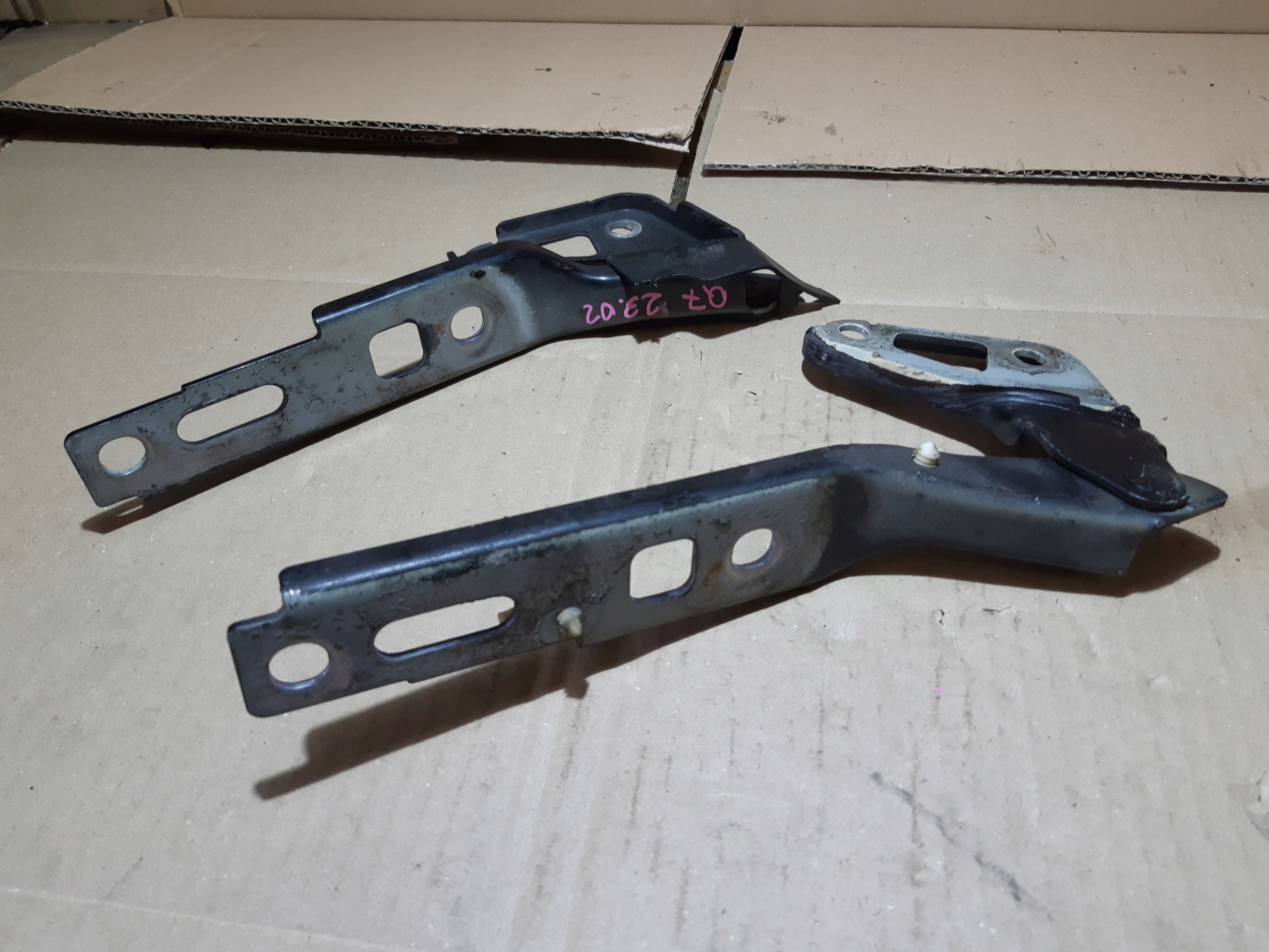 AUDI Q7 4L bonnet hinges KPL 4L0823302 4L0823301