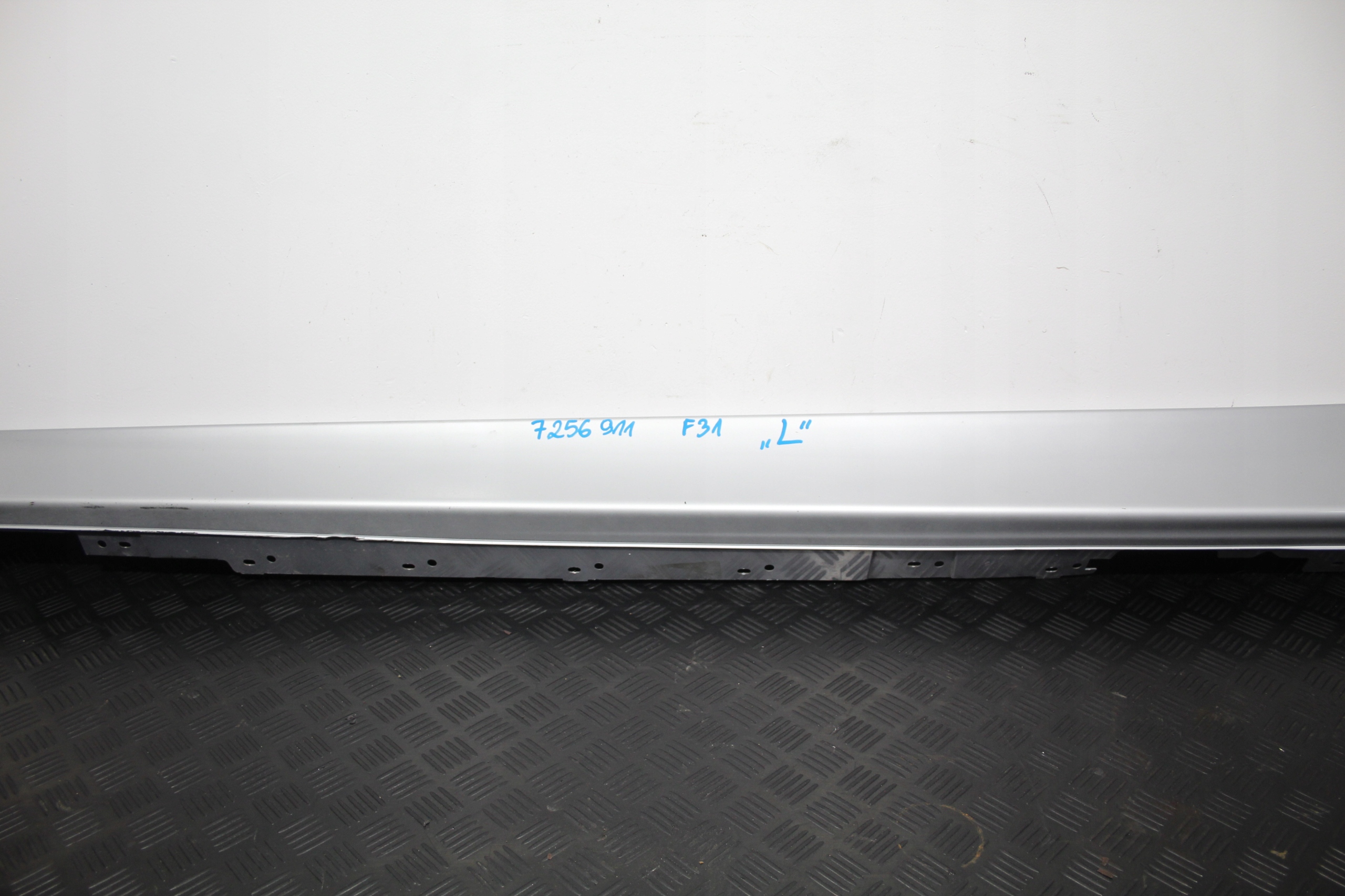 cap threshold threshold left BMW 3 F30 F31 7256911