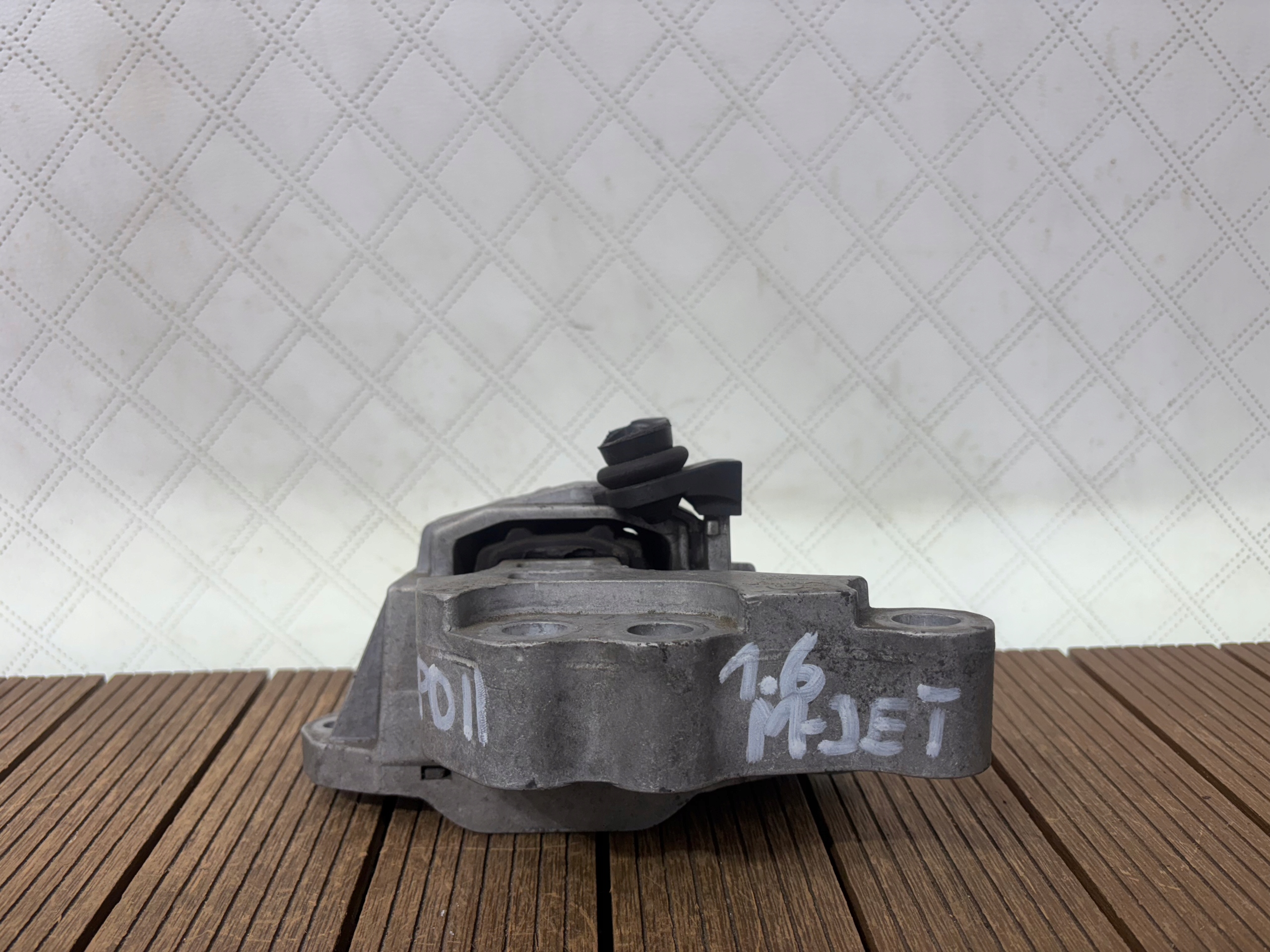 FIAT TIPO II 2015- 1.6 M-JET holder engine mount original 00520407270