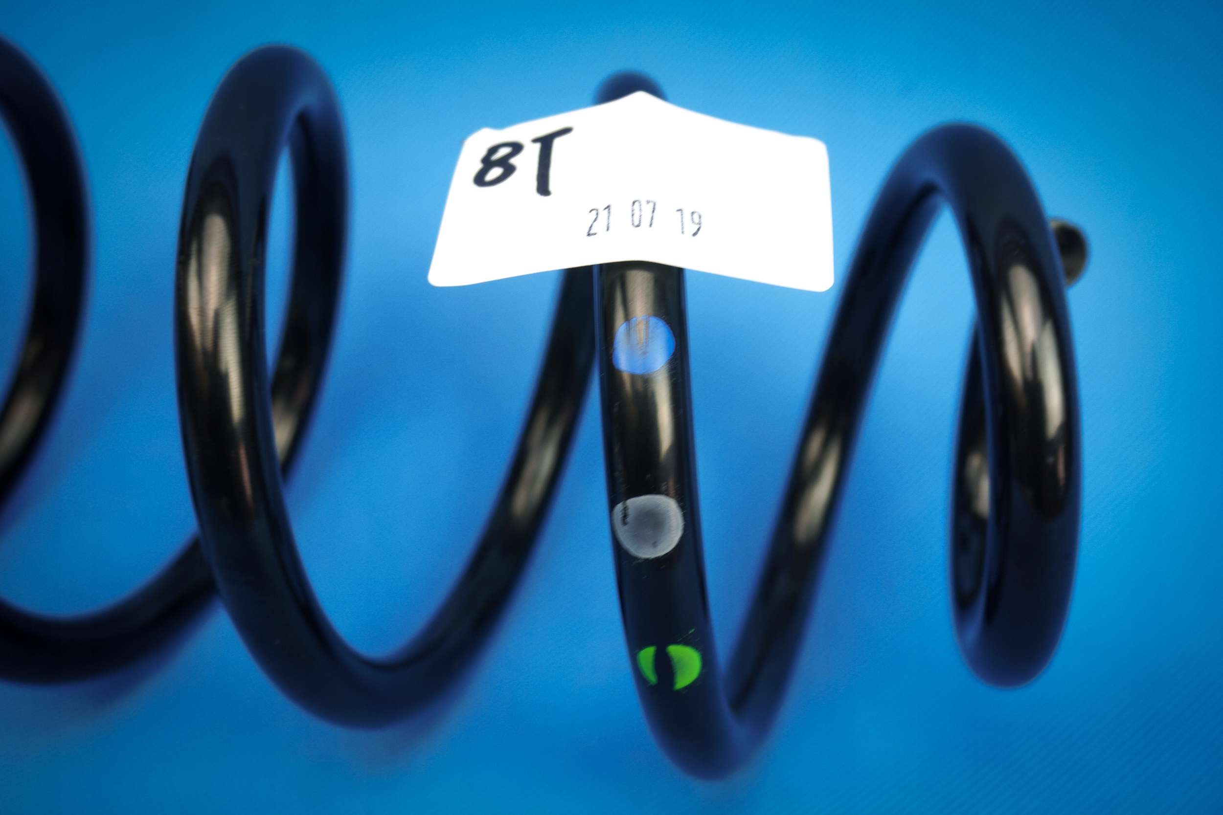 Амортизатор весна задний Audi A4 A5 8k0511115hb