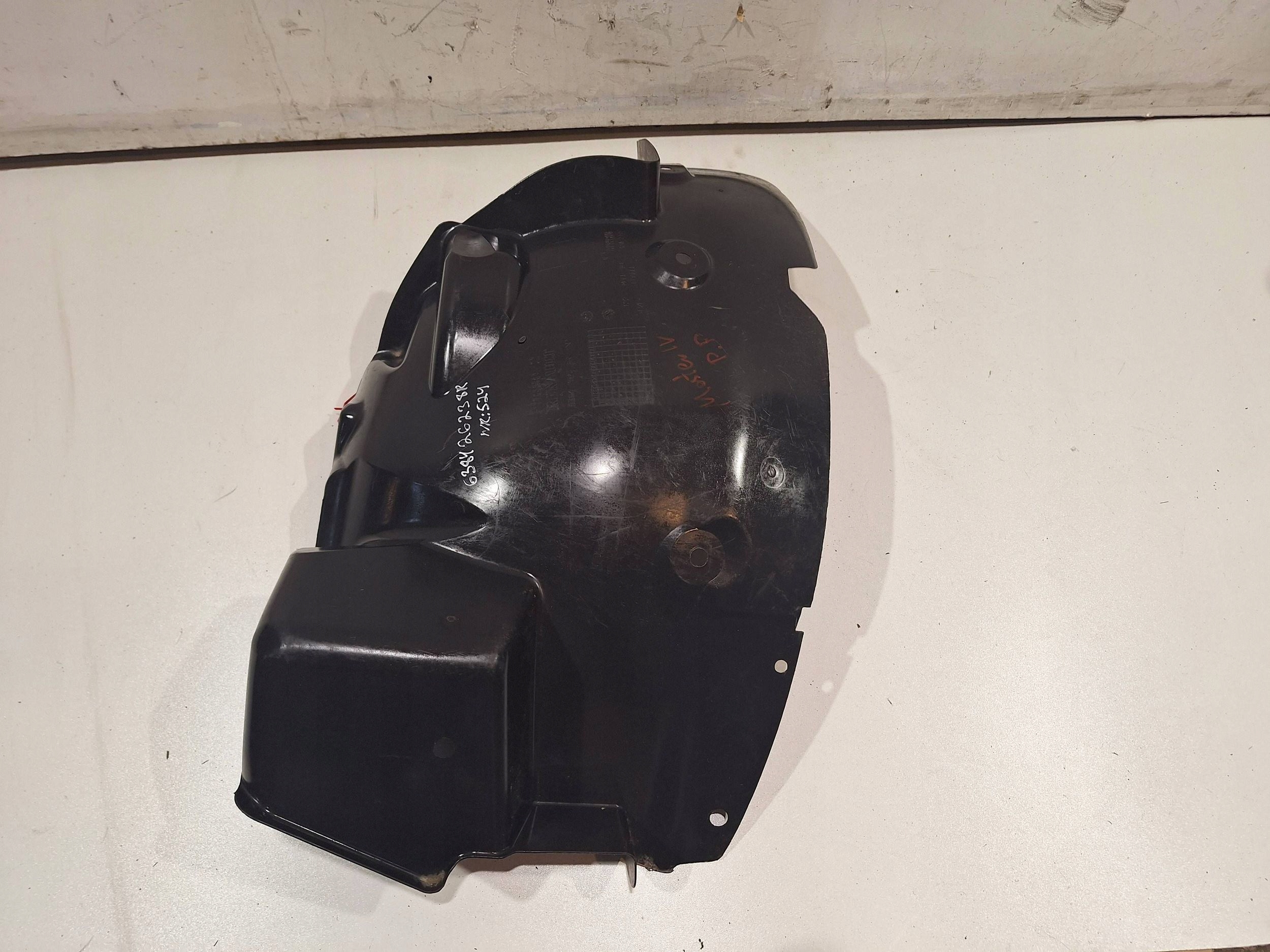 mudguard front right rear part 638426233R RENAULT MASTER III IV 19