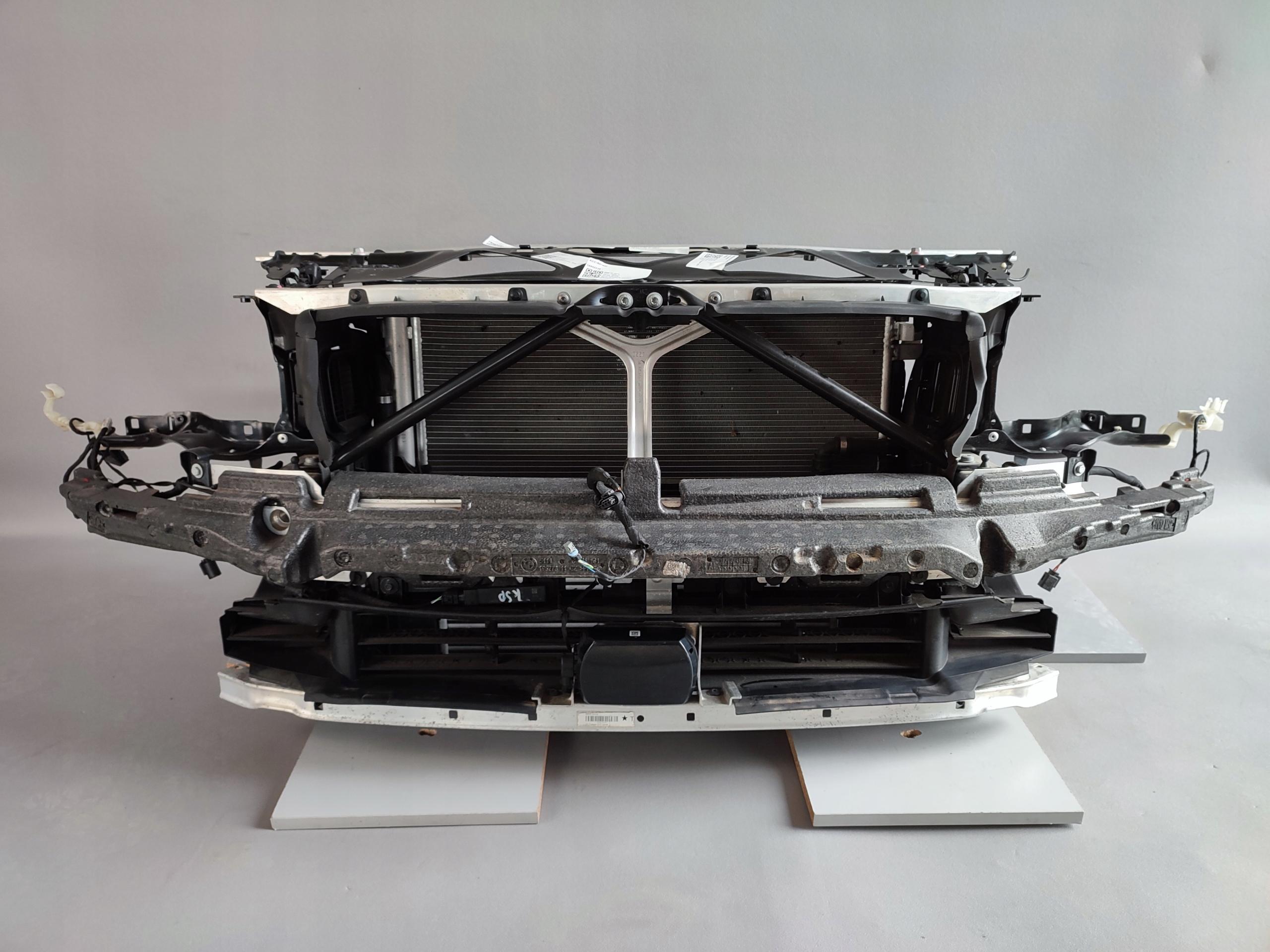 BMW 7 G11 G12 730D PAS PRZEDNI CHŁODNICE RADAR WENTYLATOR 3.0D DIESEL 265KM