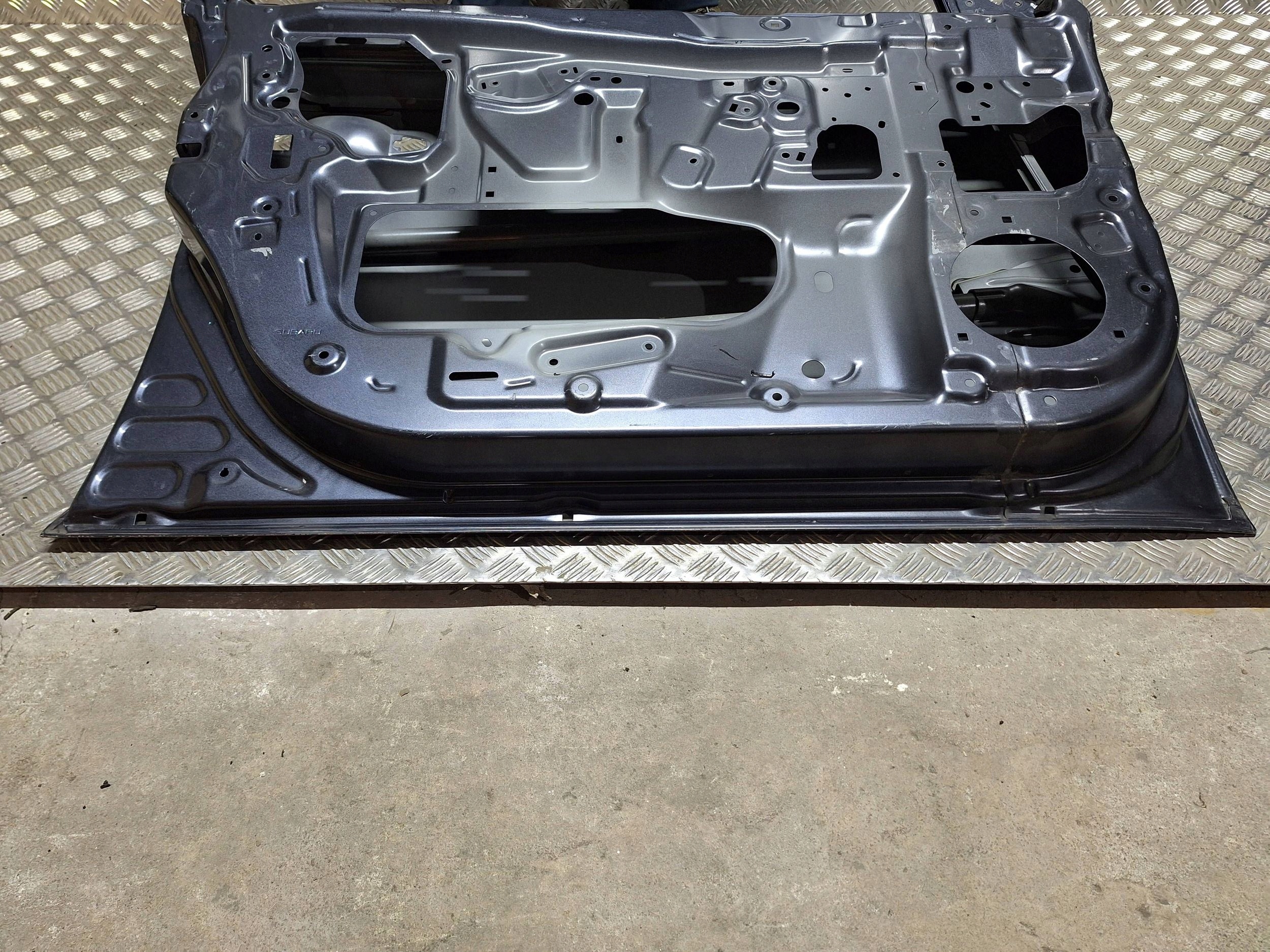 door left front SUBARU LEGACY V OUTBACK IV 09-14