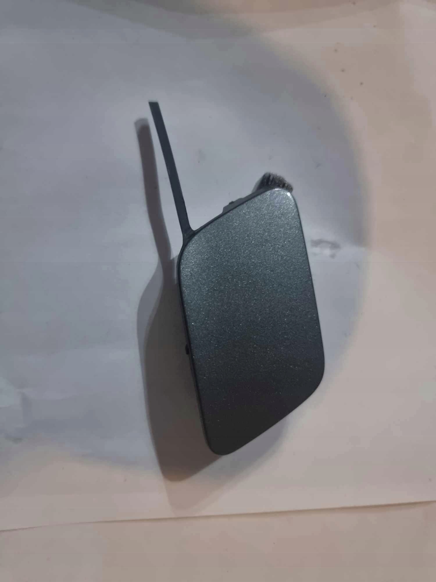AUDI A3 8V5 -> towing hook cap of a bumper front 8V5807241