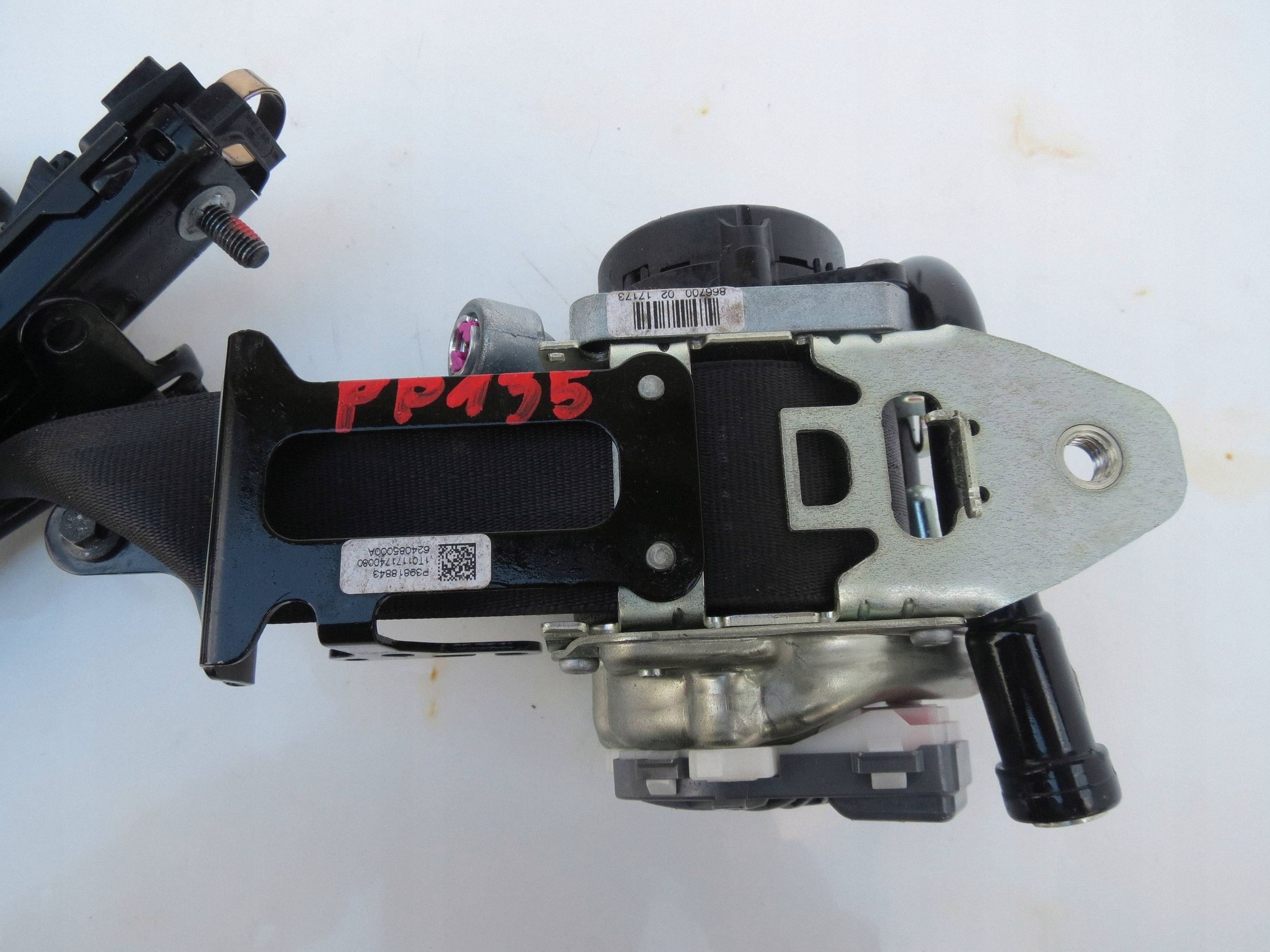 tension belt safety right front VOLVO V60 39818843