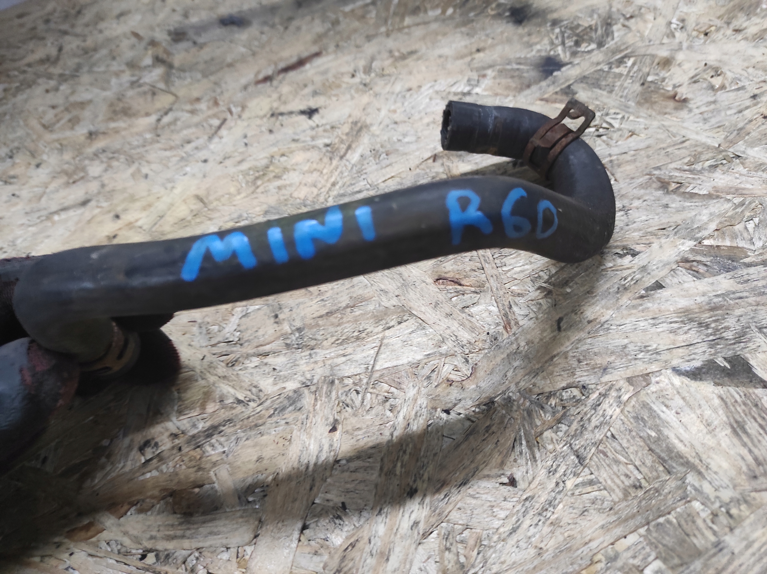 MINI COOPER COUNTRYMAN R60 hadice / trouba intercoolera 8512206