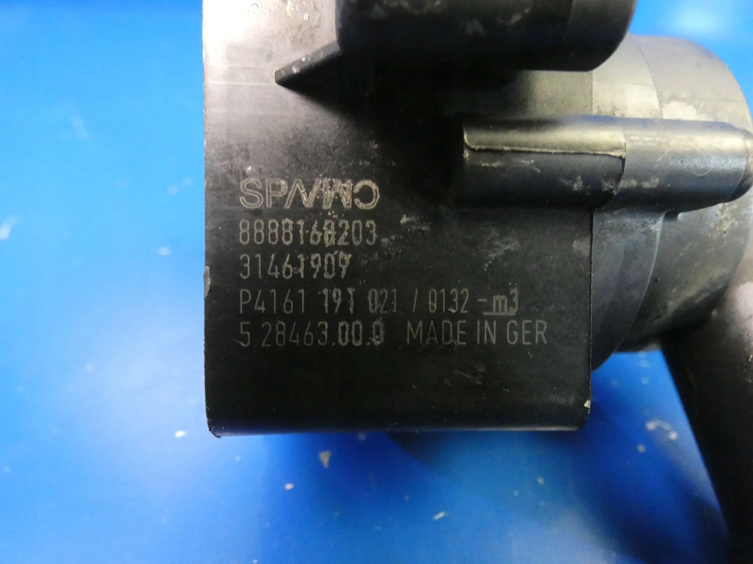 VOLVO XC40 V60 III S60 supplementary pump water pump