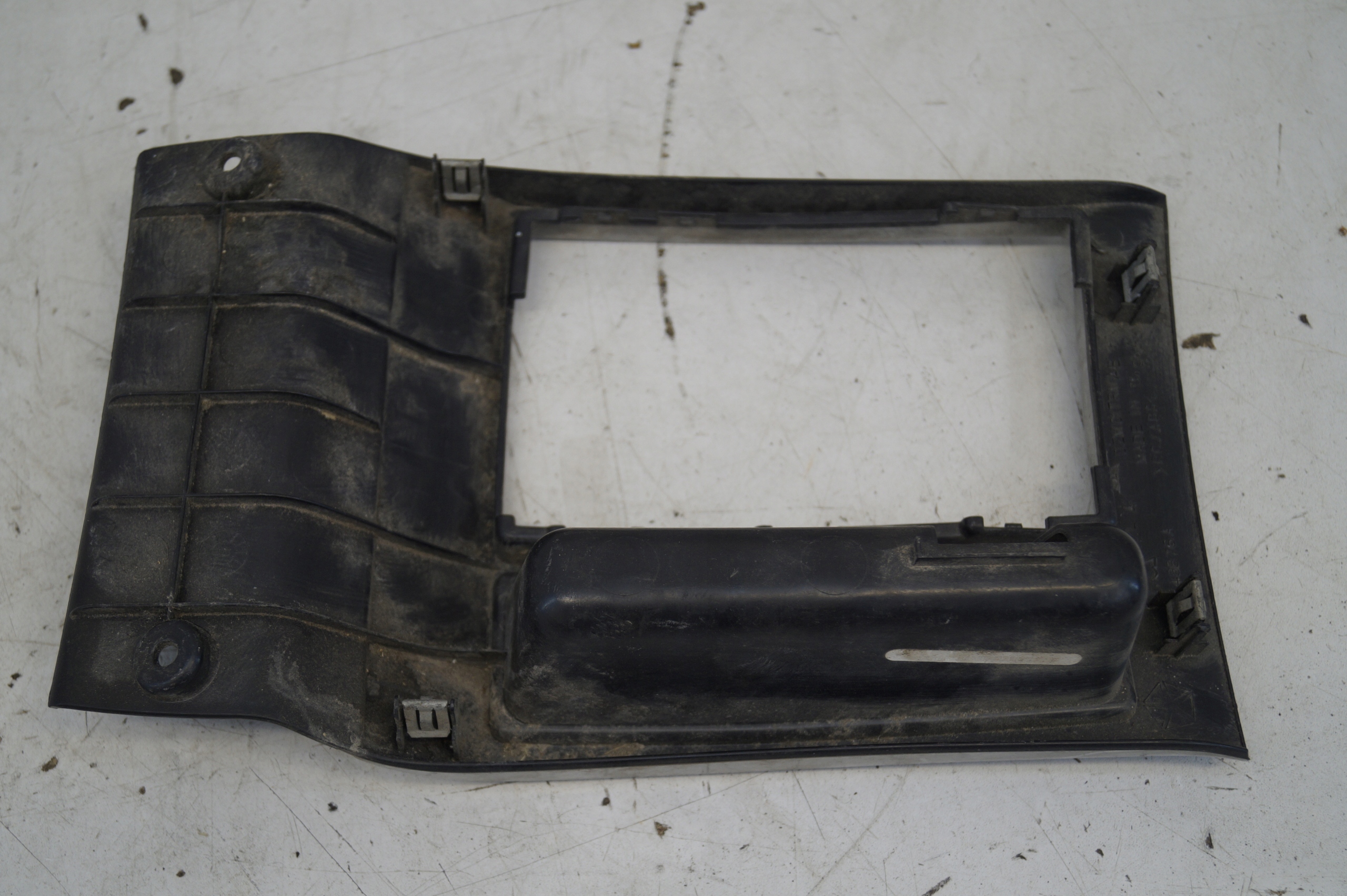 Panel ramka lewarka biegów Chrysler 300C 5.7 V8 Produkt generyczny panel ramka lewarka biegów