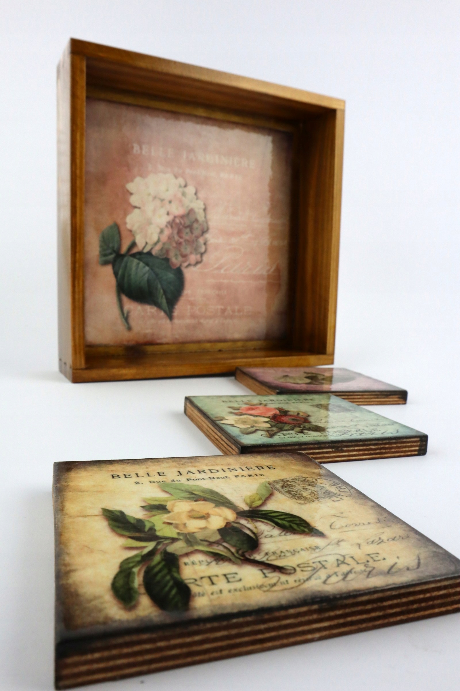 Podnos a podtácky s květinovým motivem vytvořte si doma atmosféru Paříže