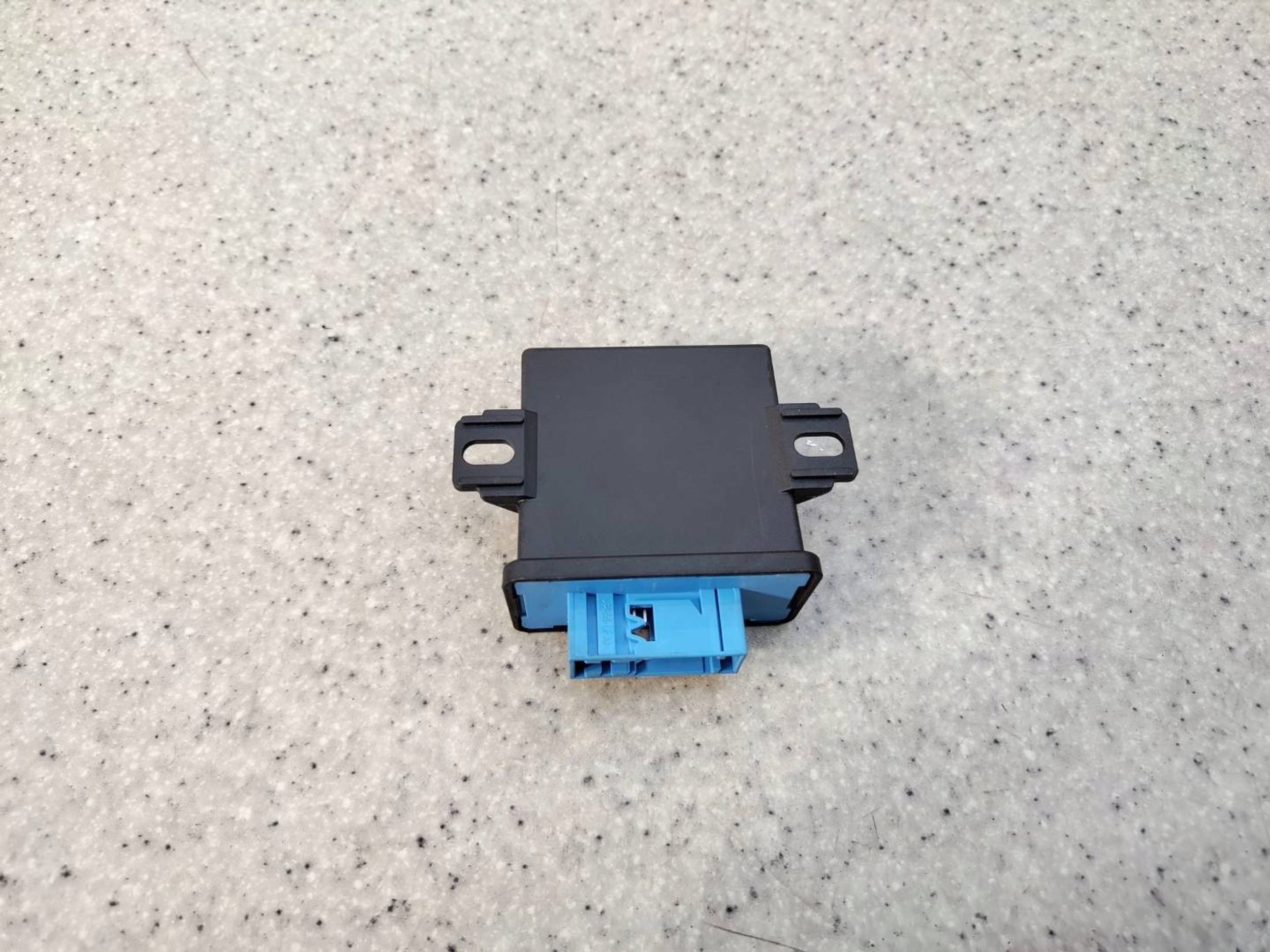 MODUŁ STEROWNIK ŚWIATEŁ AUDI A8 D4 4H 4H4907357 Producent części Audi OE