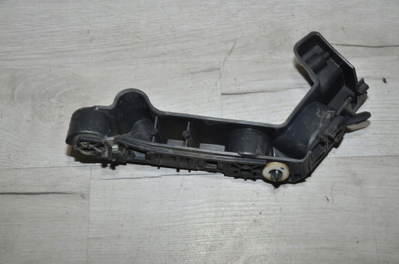 bumper bracket right rear part Citroen C4 Cactus 16r