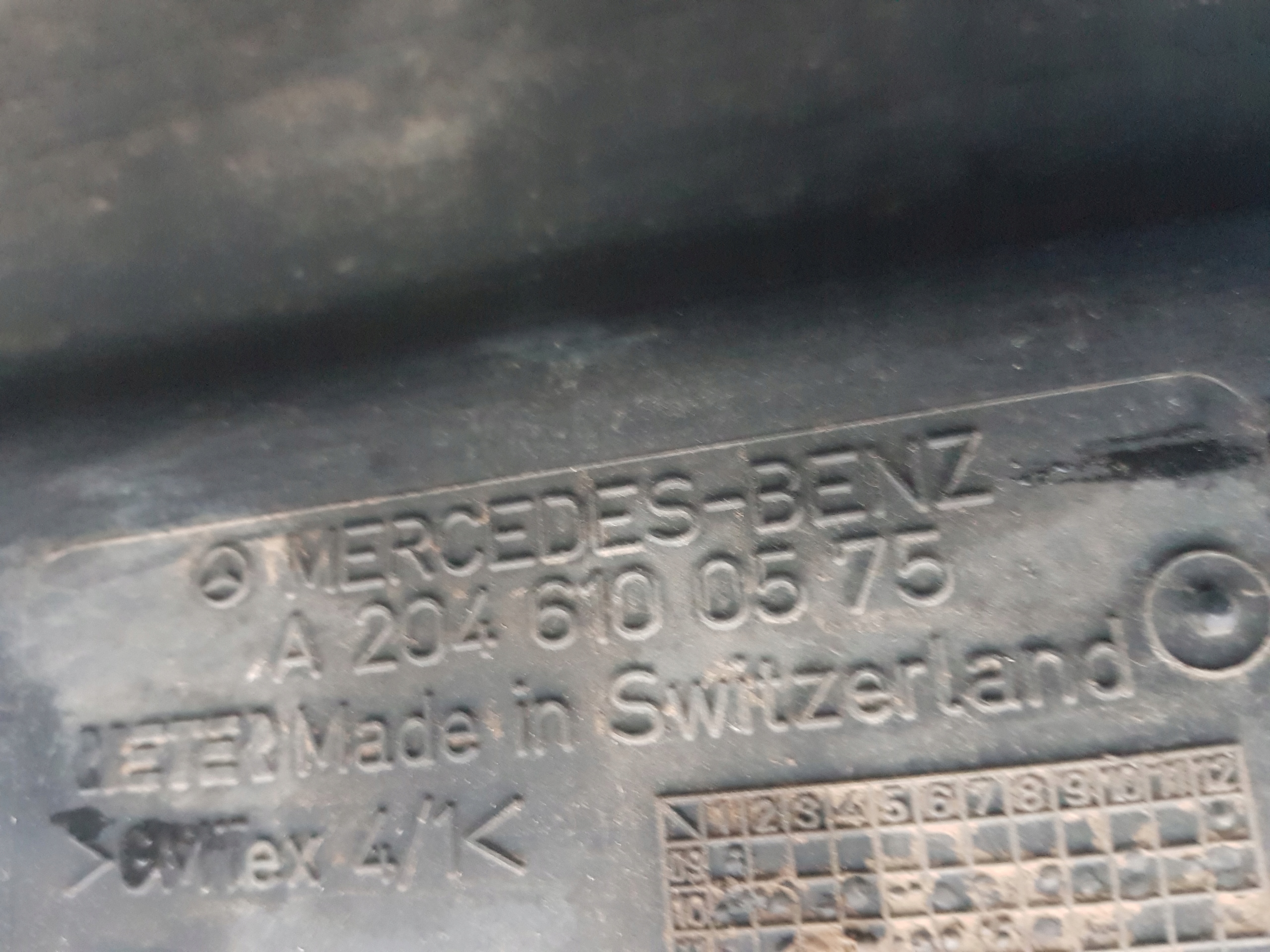 MERCEDES W207 W204 sump floor boot 2046100575