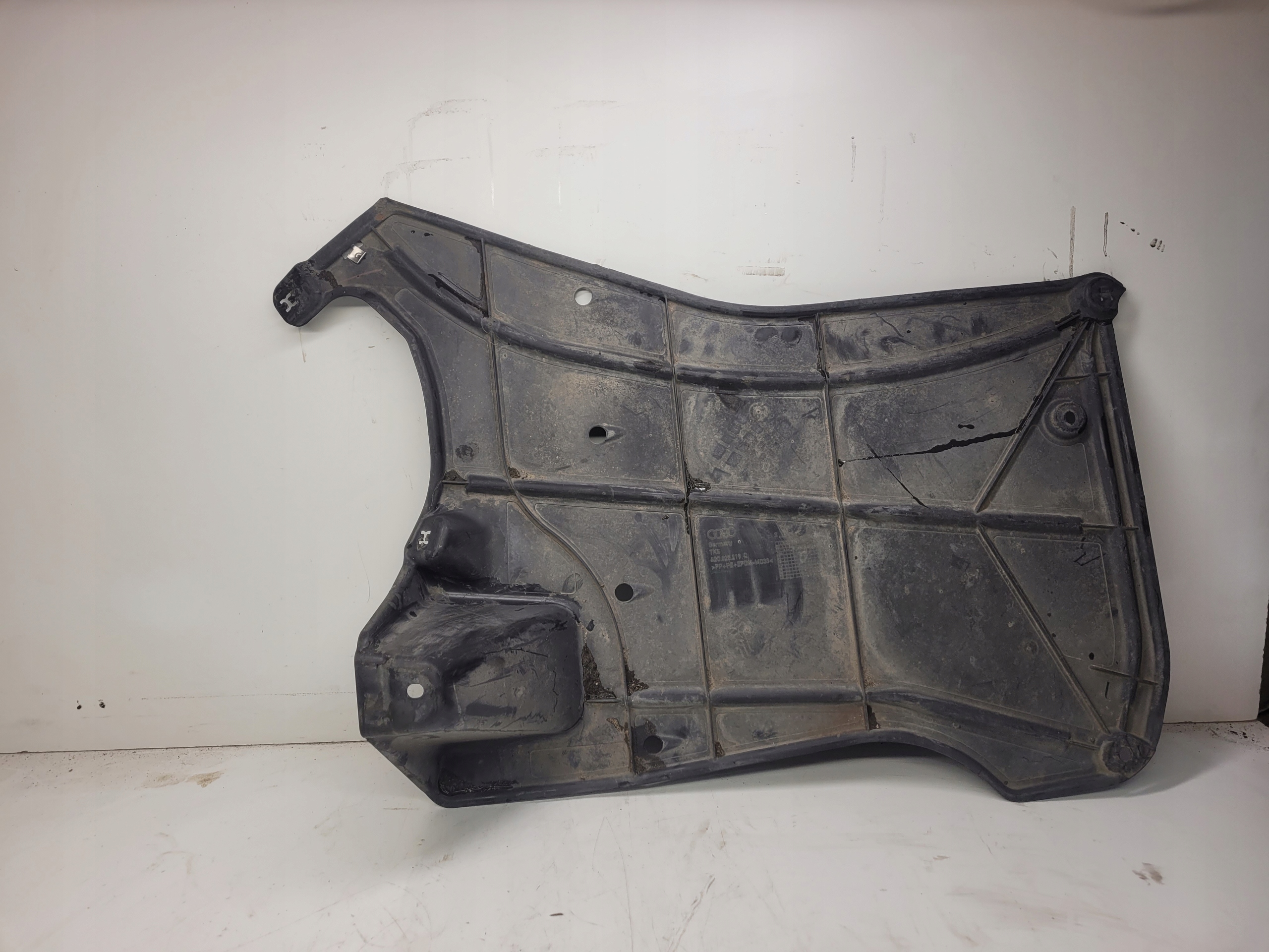 BLENDE ABDECKUNG UNTERFAHRSCHUTZ LINKS AUDI A6 C7 4G0825219C