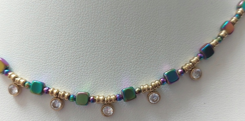 ZŁOTY ŁAŃCUSZEK NASZYJNIK KOLOROWE KORALIKI Marka Inna marka