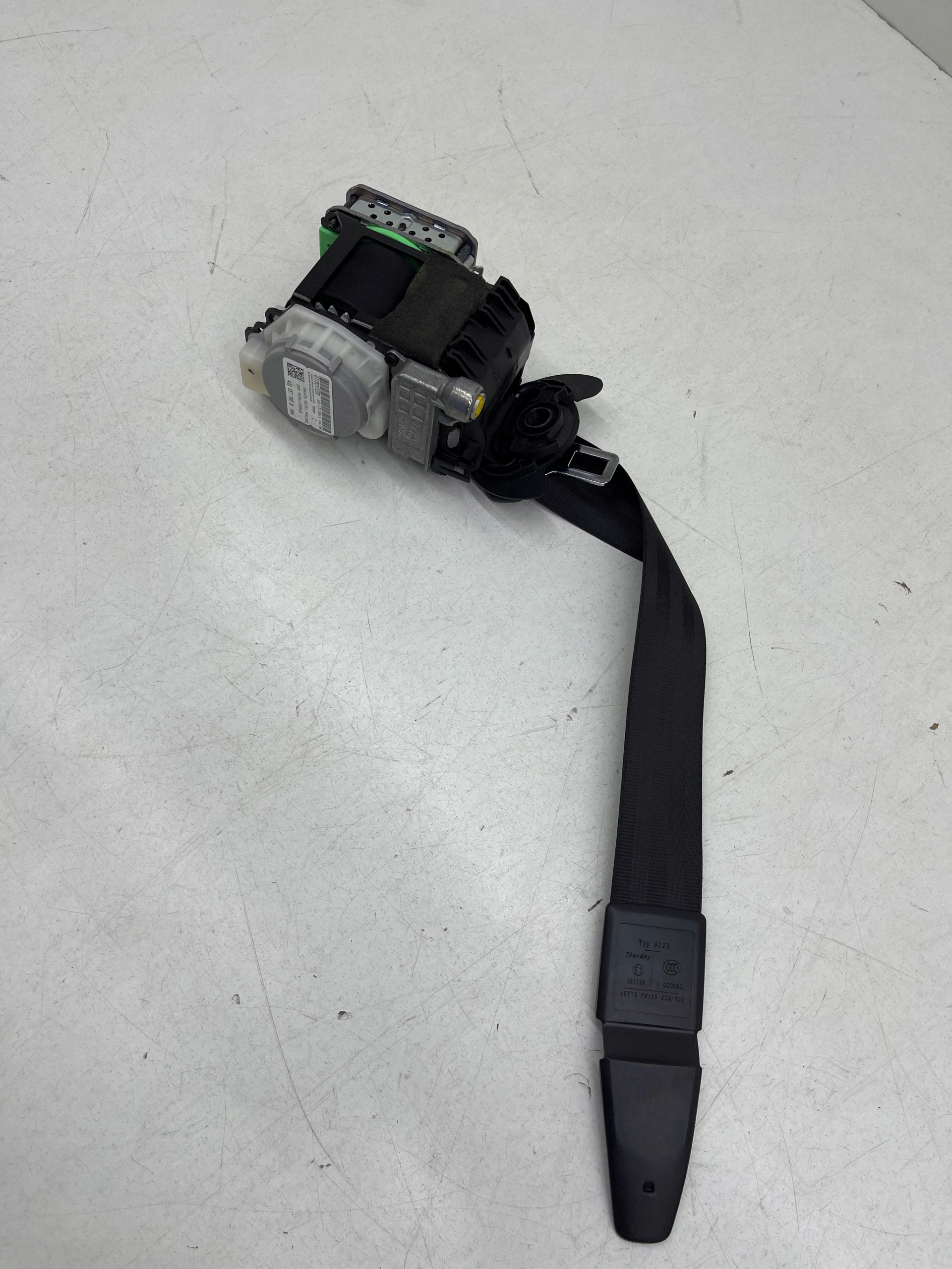 AUDI A6 C7 tension belt safety left front front original!