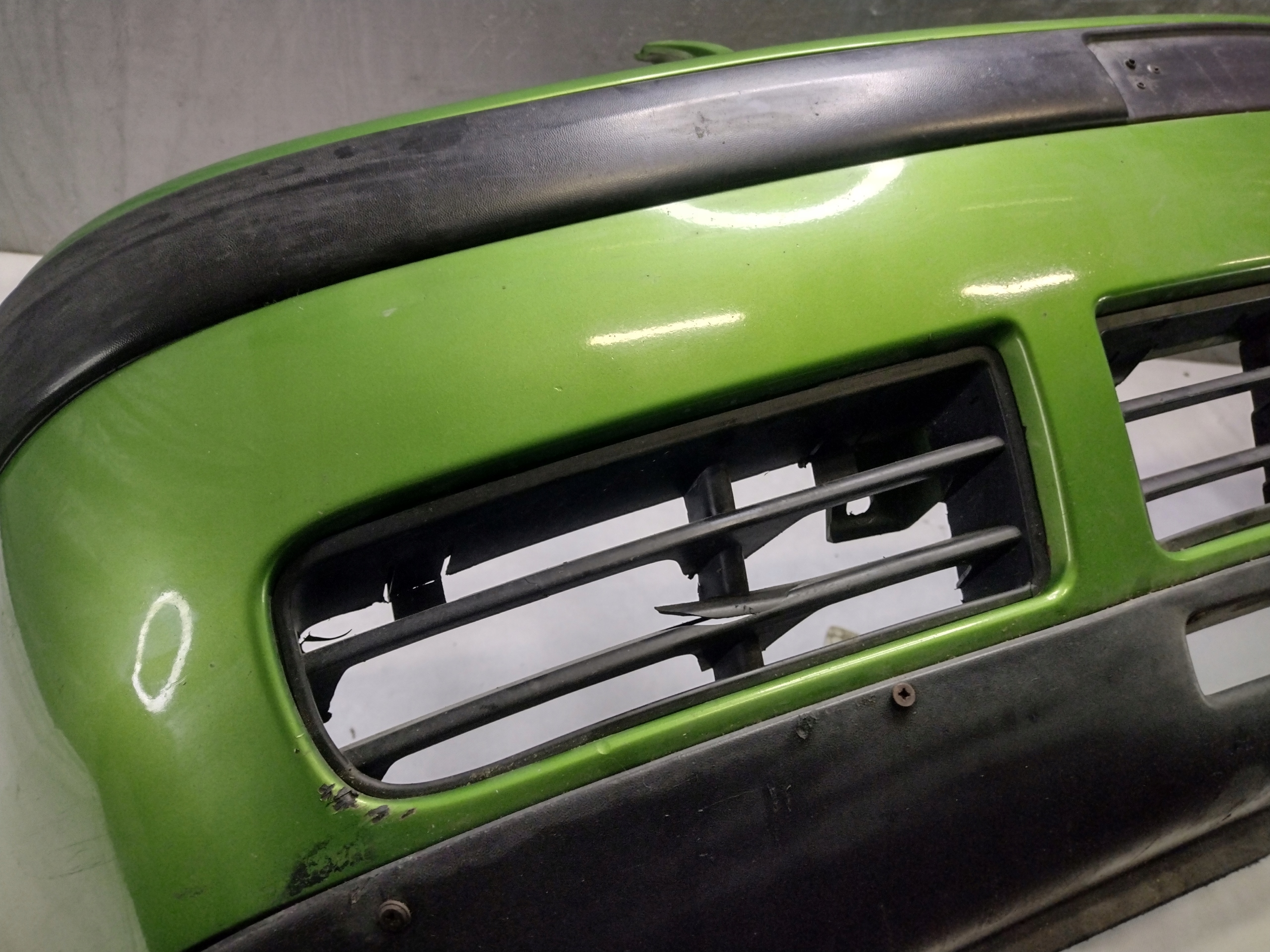 front bumper Volkswagen Golf IV 4 k: LA6P