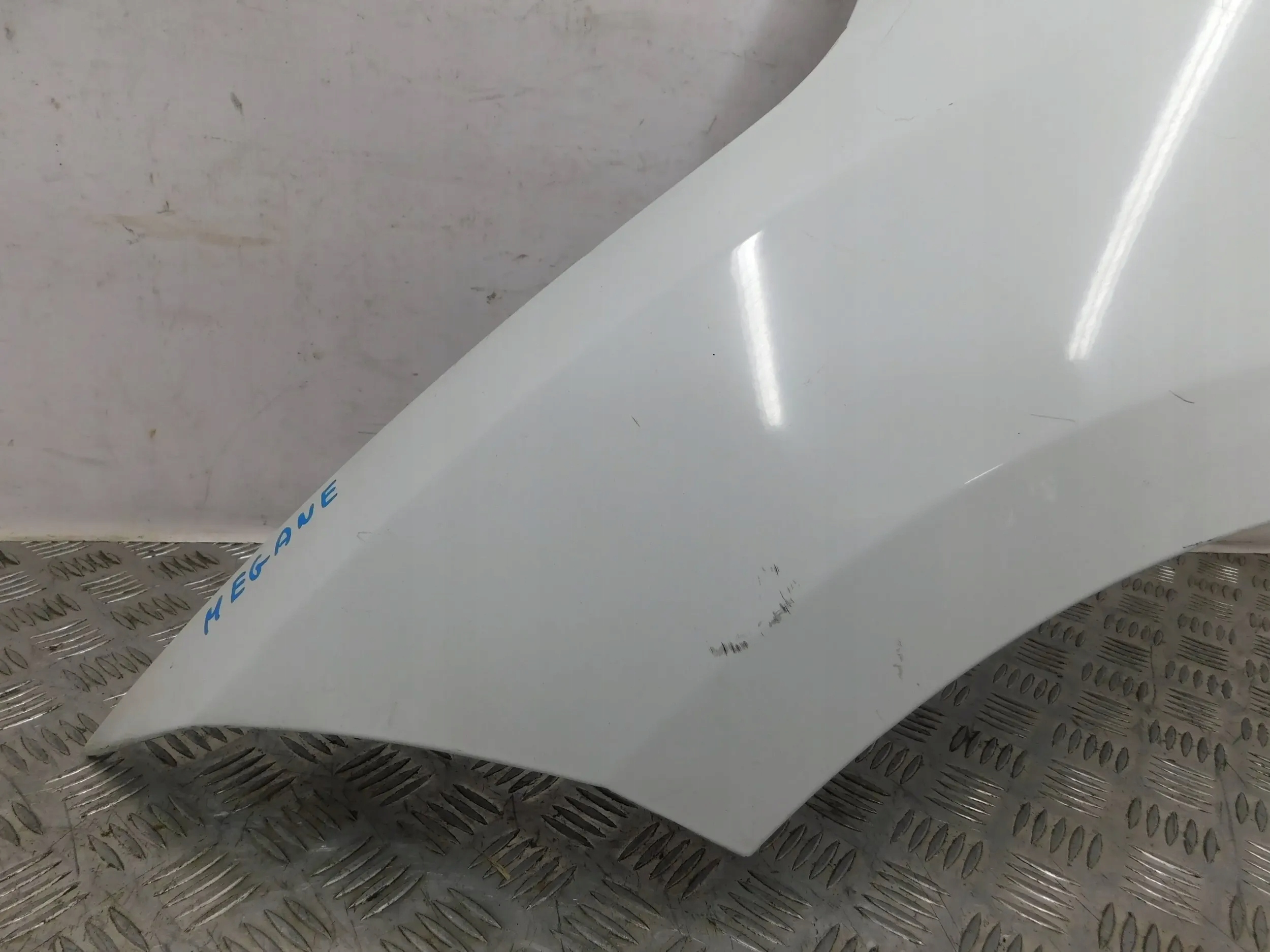 fender front front left RENAULT MEGANE III 3 08