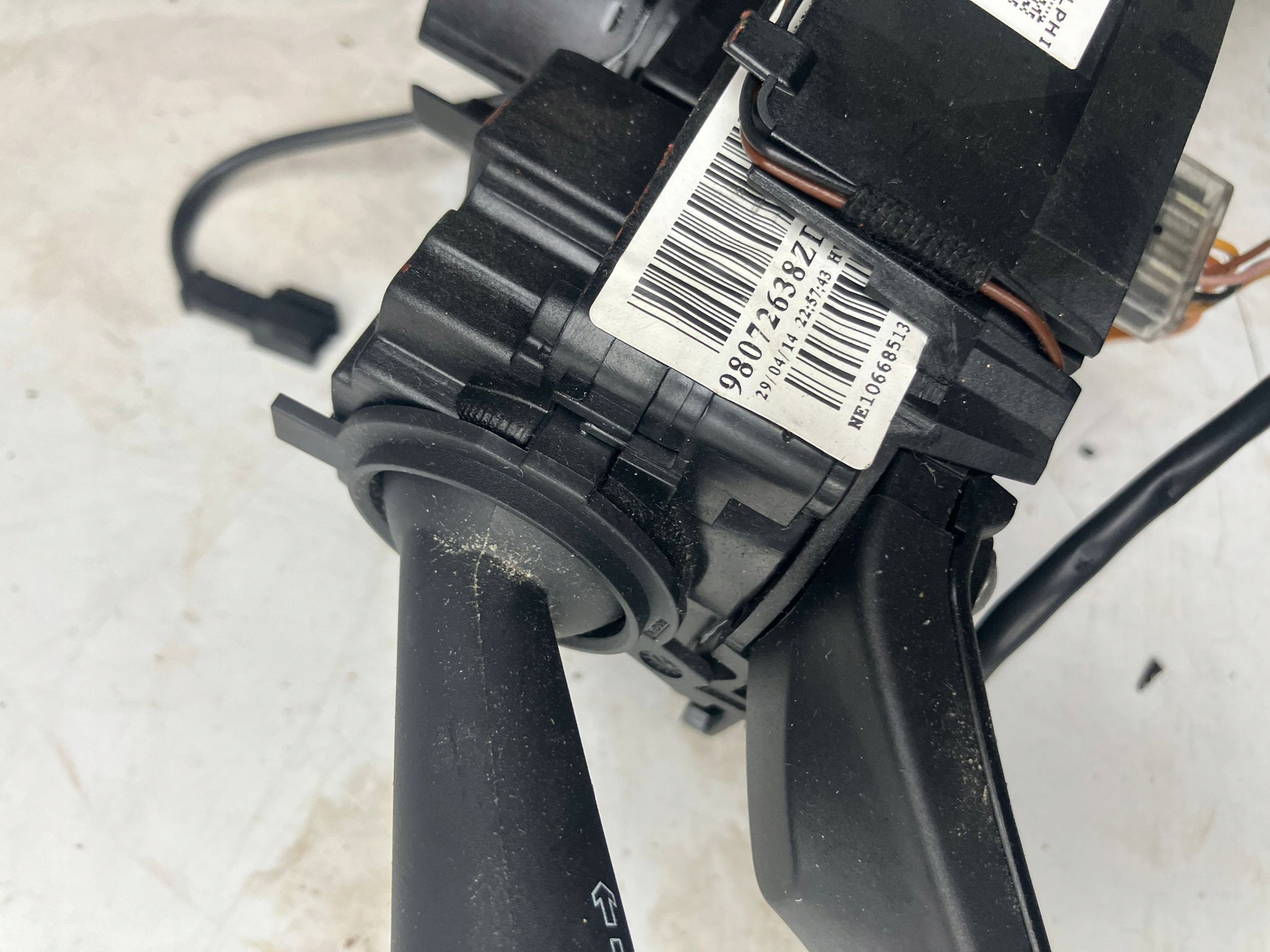 steering wheel levers and controls ring airbag control CITROEN C4 PICASSO II 98072638ZD
